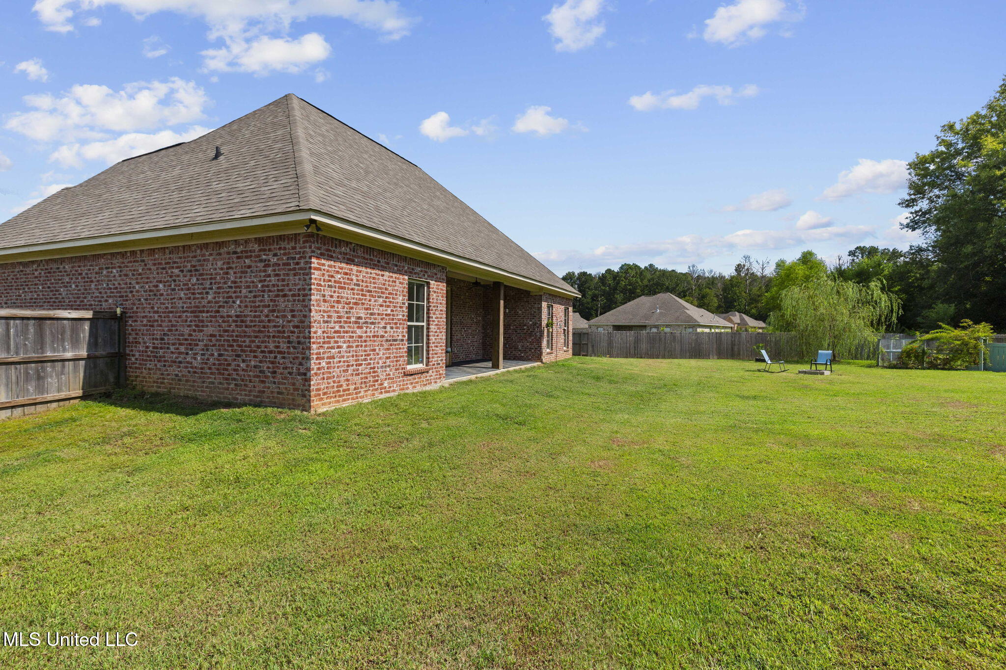105 Leah Cove