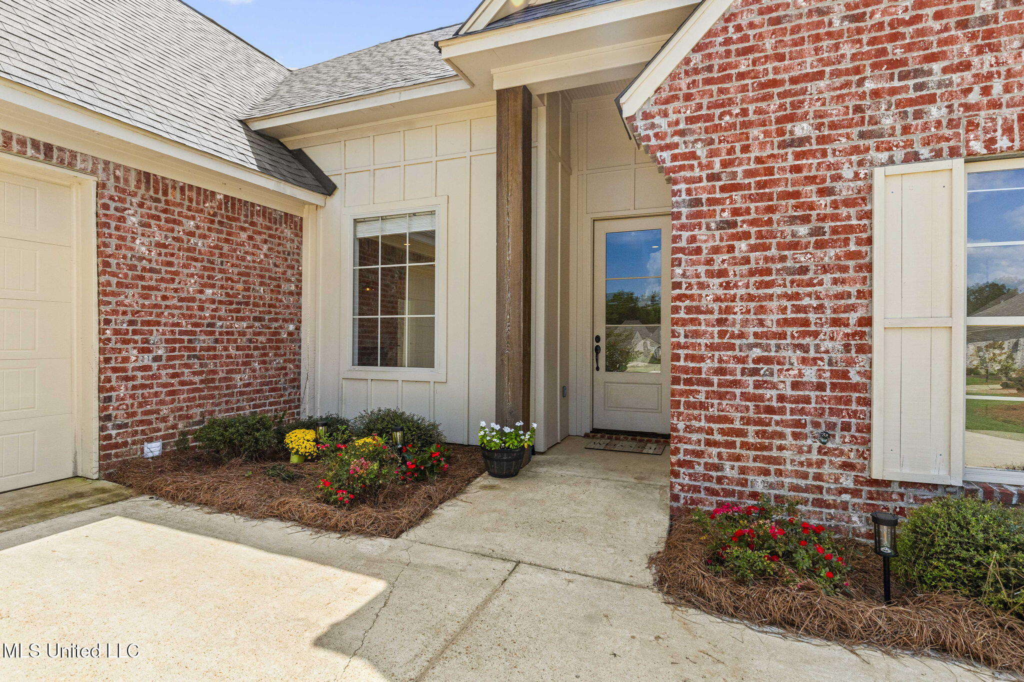 105 Leah Cove