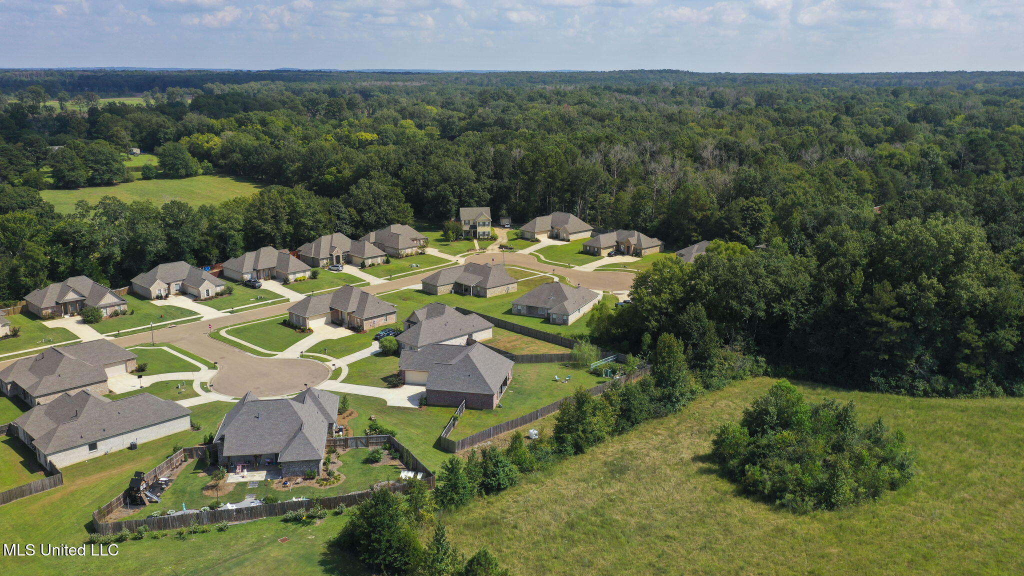 105 Leah Cove