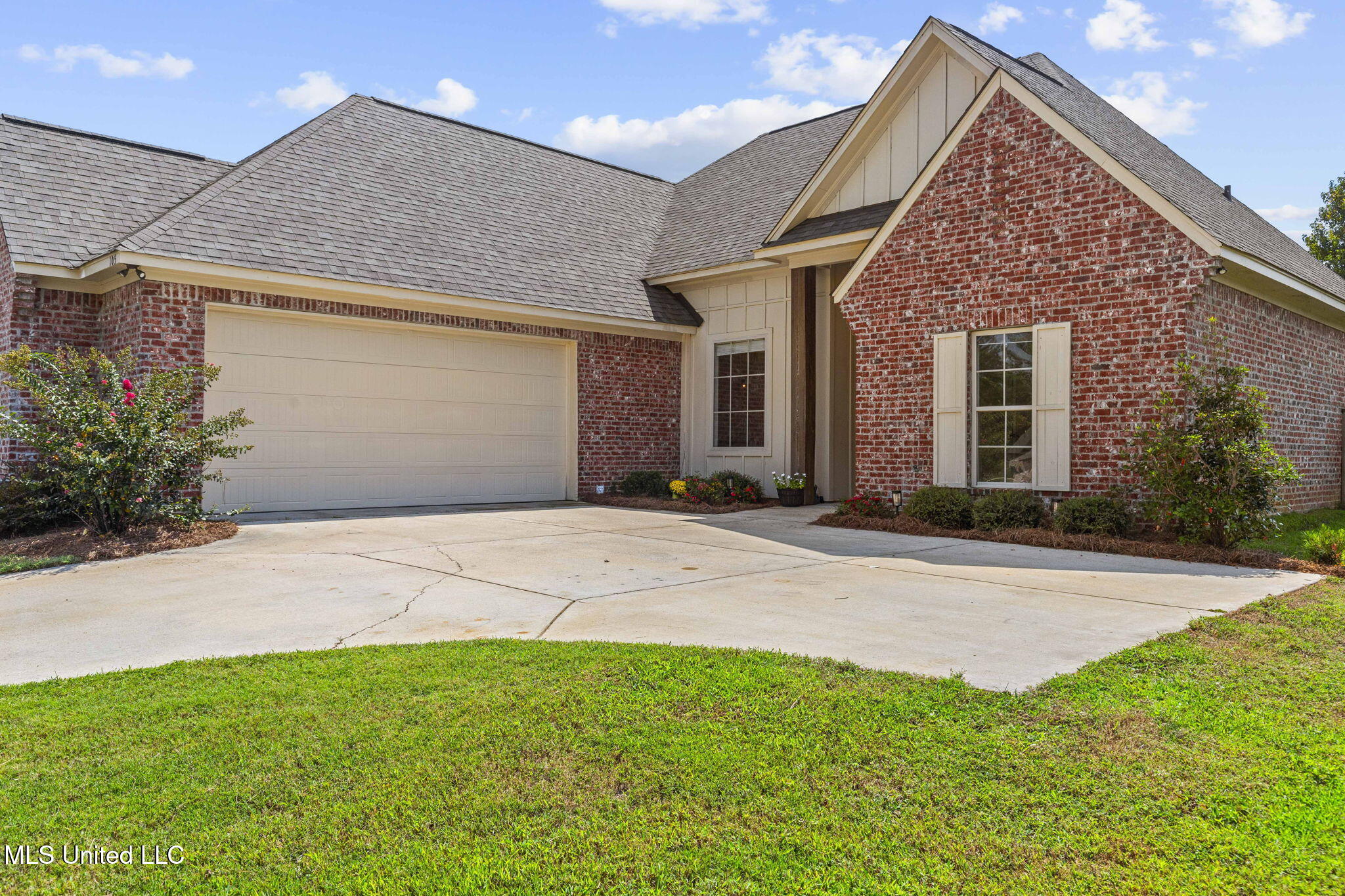 105 Leah Cove