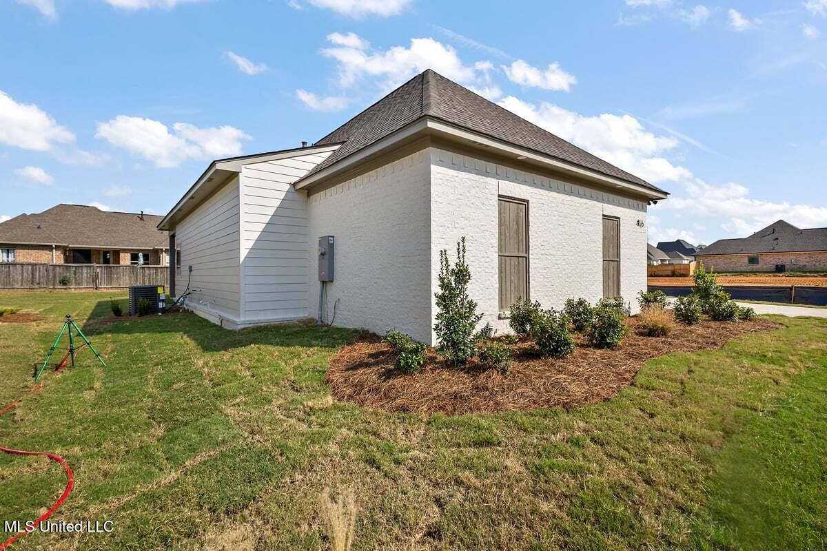 416 Aurora Circle