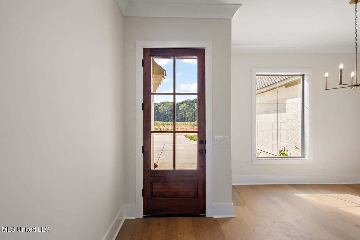 416 Aurora Circle