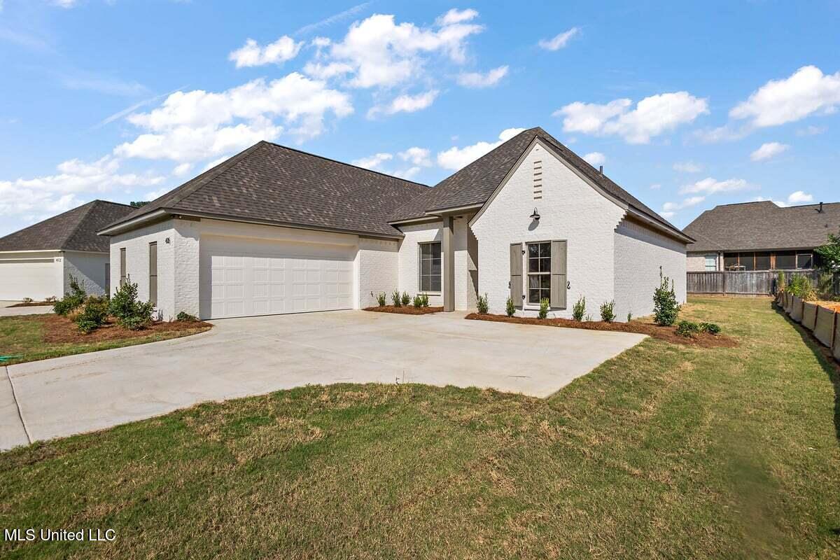416 Aurora Circle