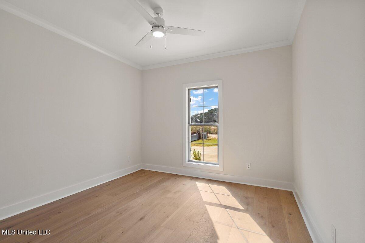 416 Aurora Circle