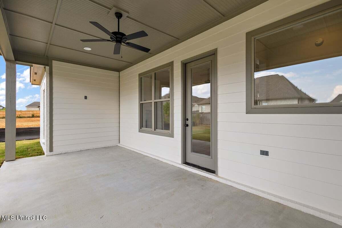 416 Aurora Circle