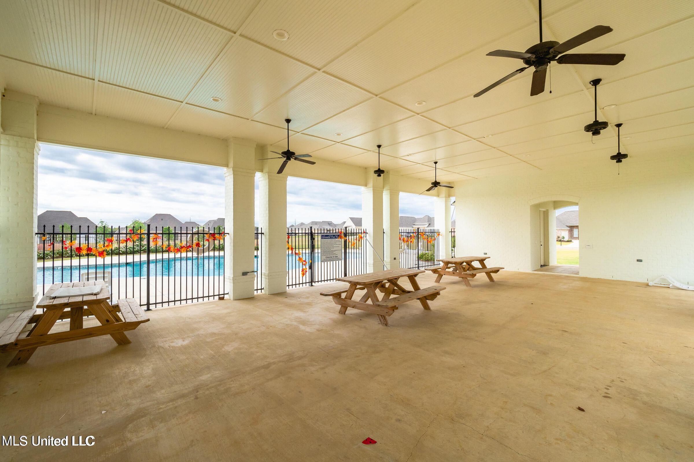 416 Aurora Circle