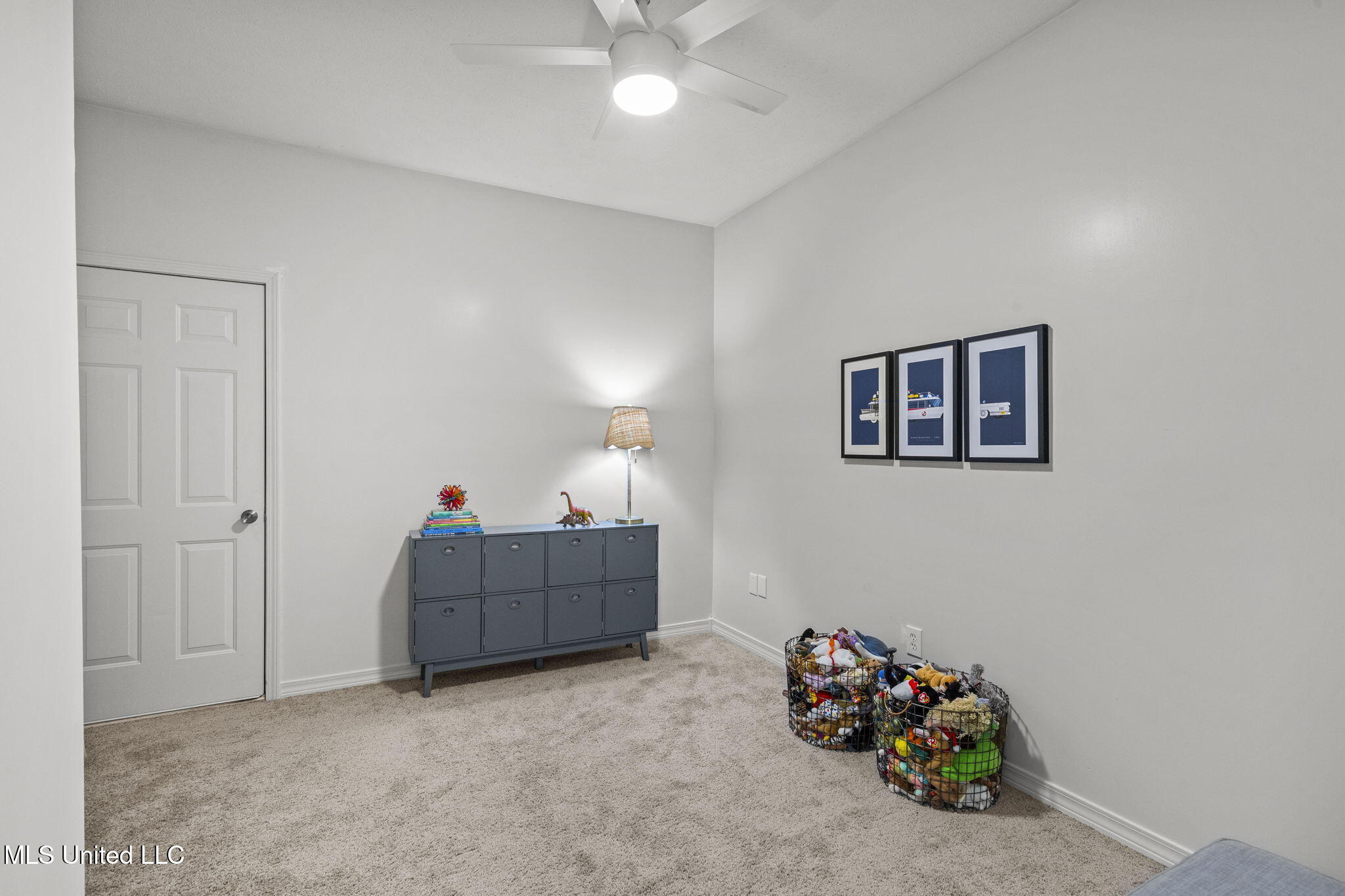 889 N Deerfield Drive
