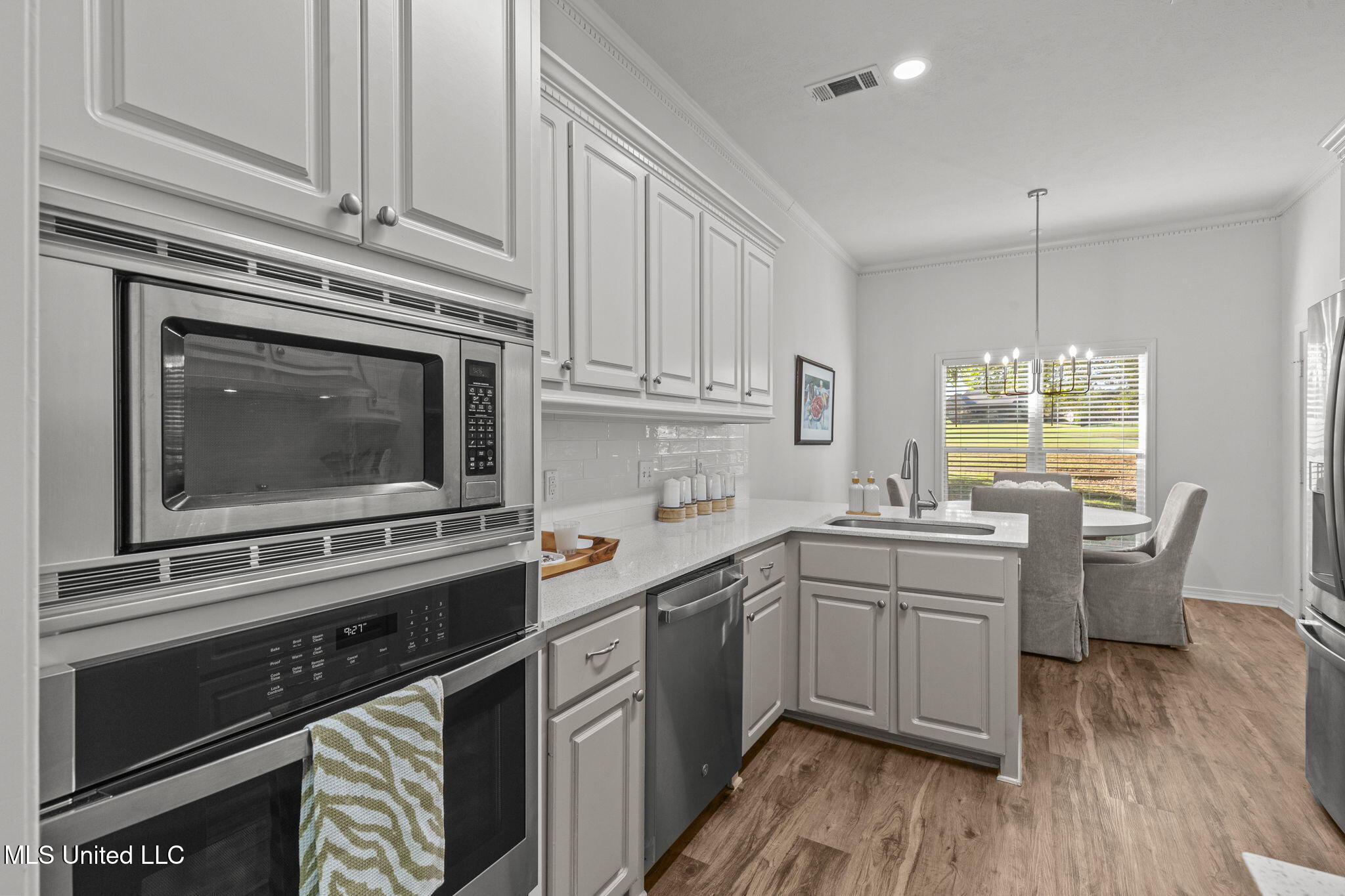 889 N Deerfield Drive