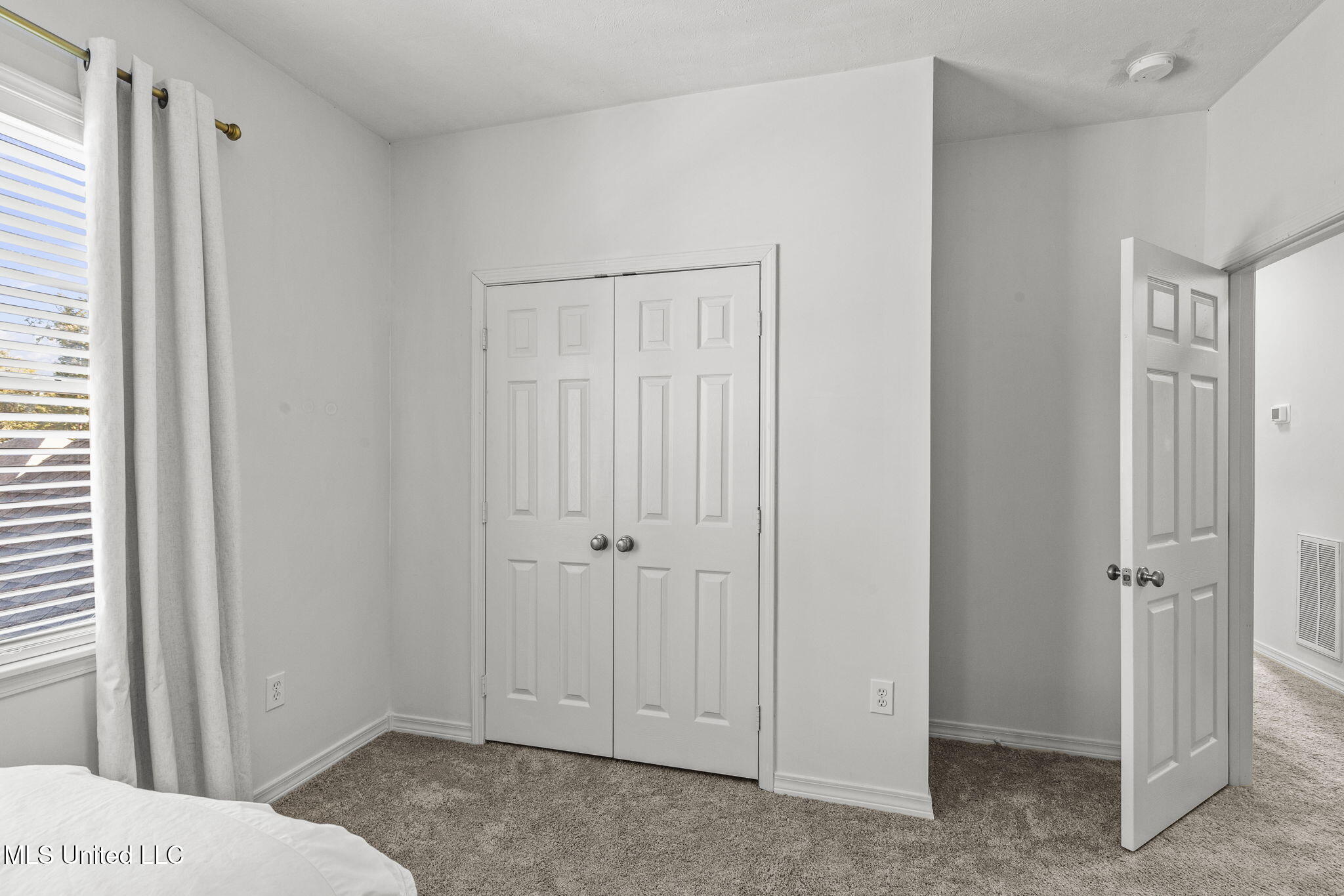 889 N Deerfield Drive