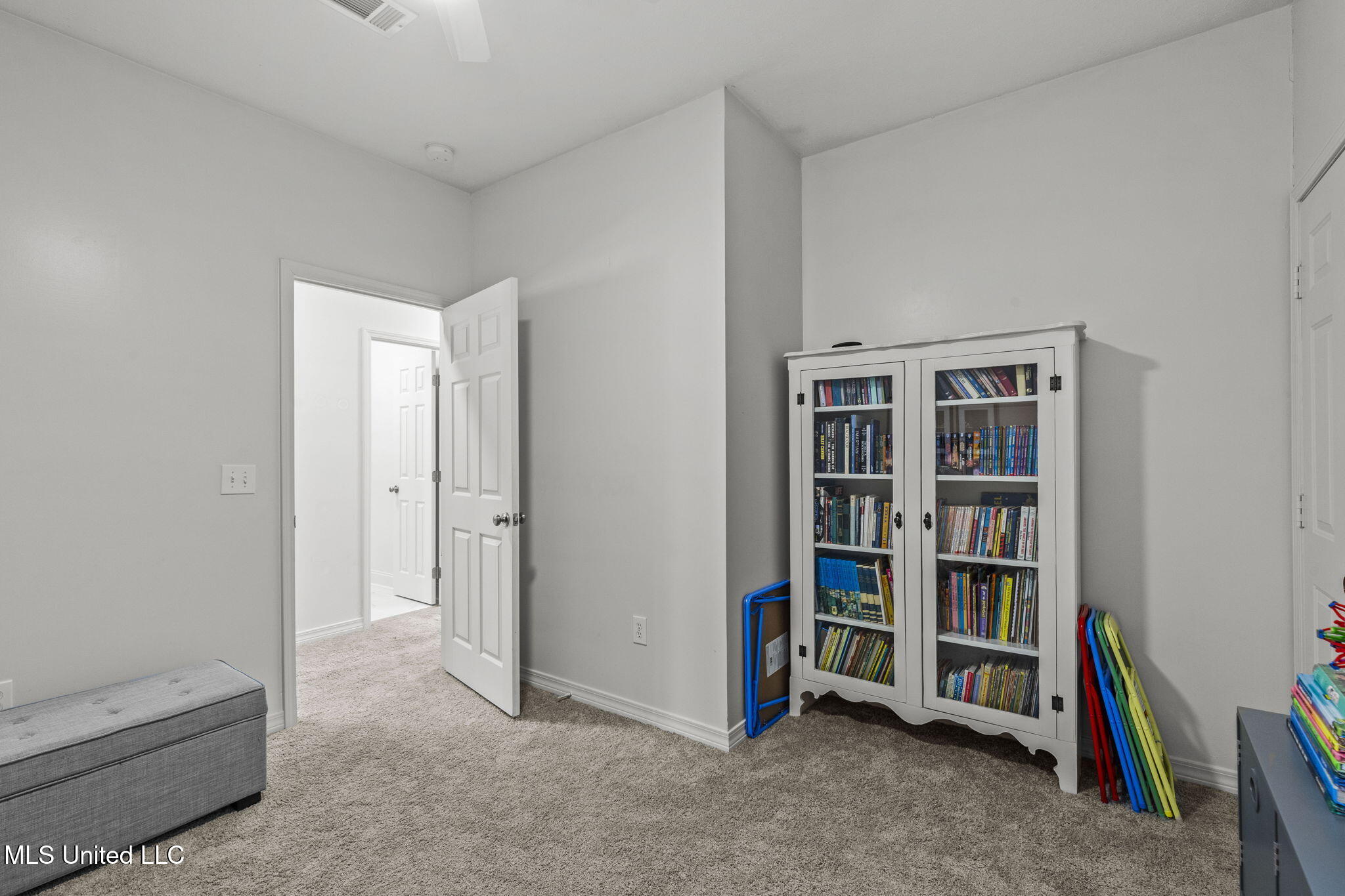 889 N Deerfield Drive