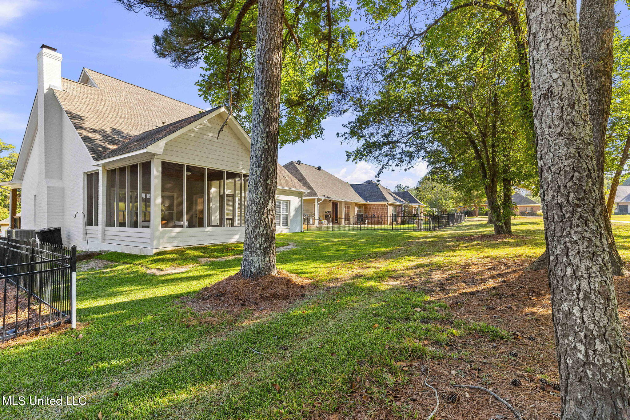889 N Deerfield Drive