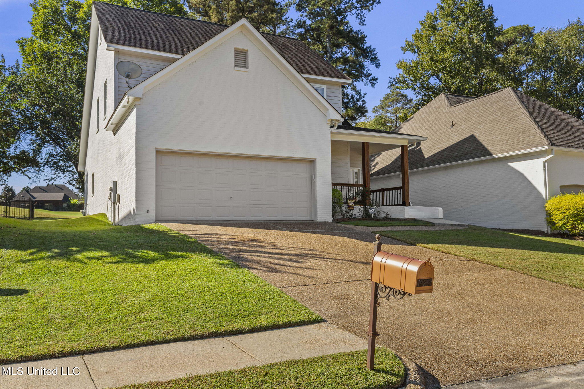 889 N Deerfield Drive