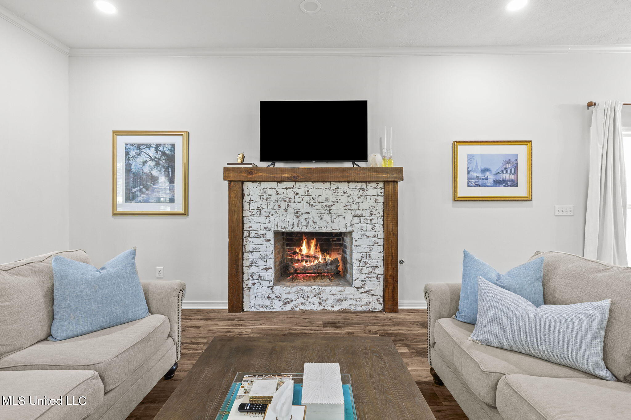 889 N Deerfield Drive
