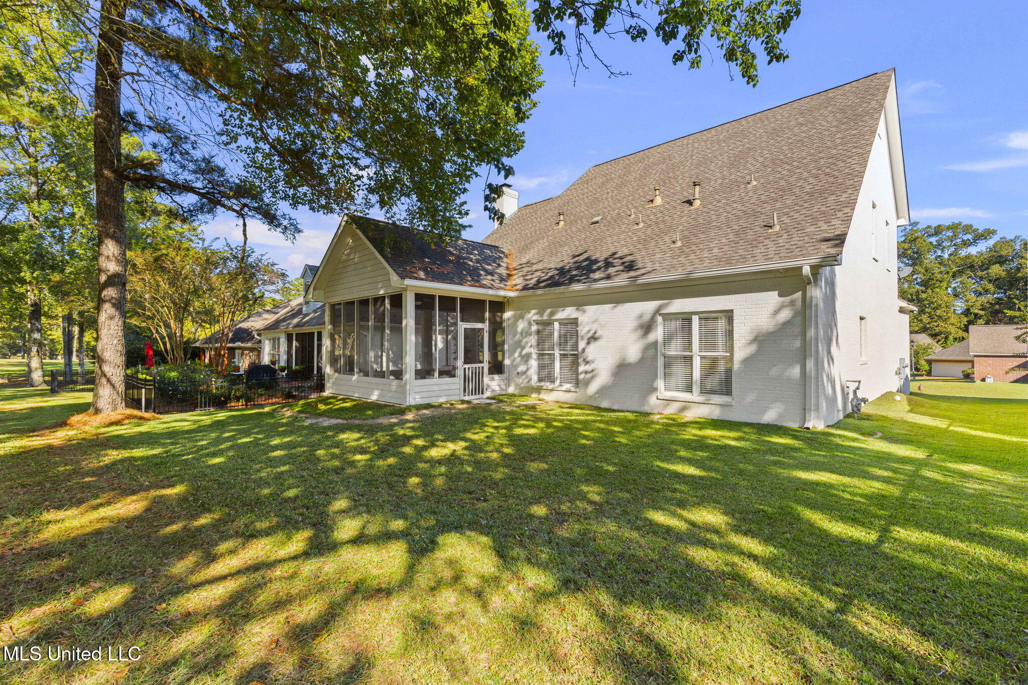 889 N Deerfield Drive