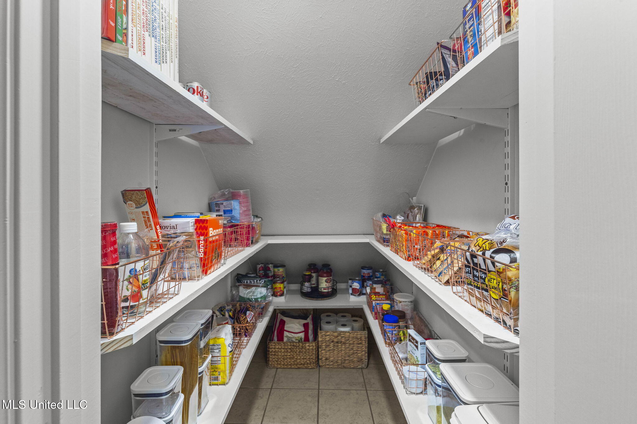 889 N Deerfield Drive