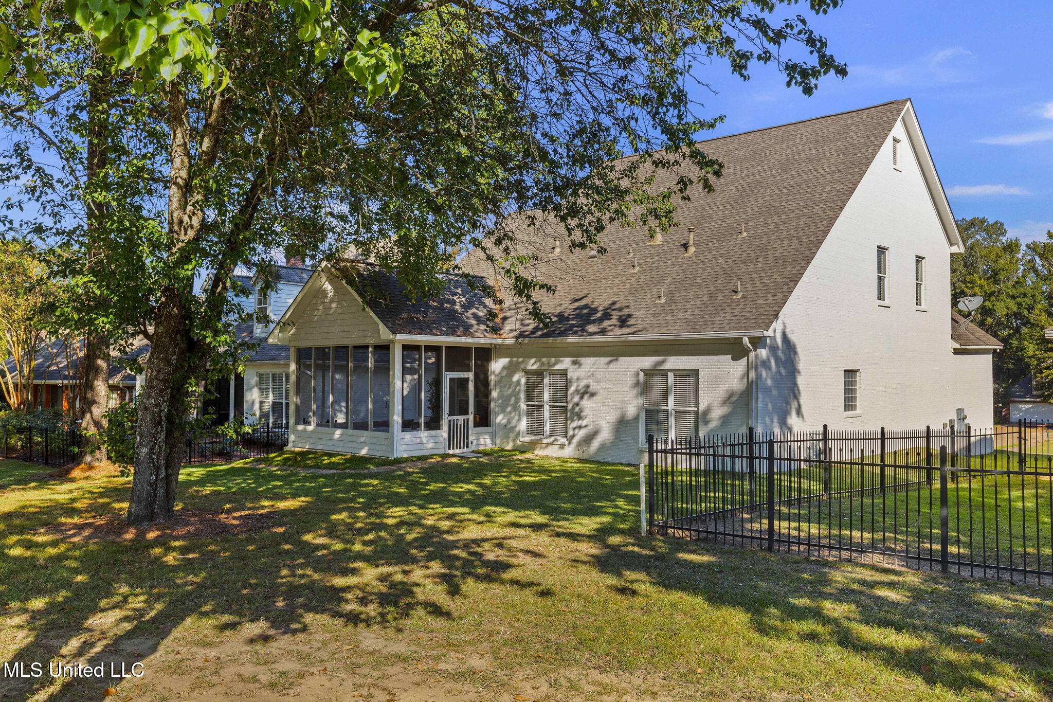 889 N Deerfield Drive