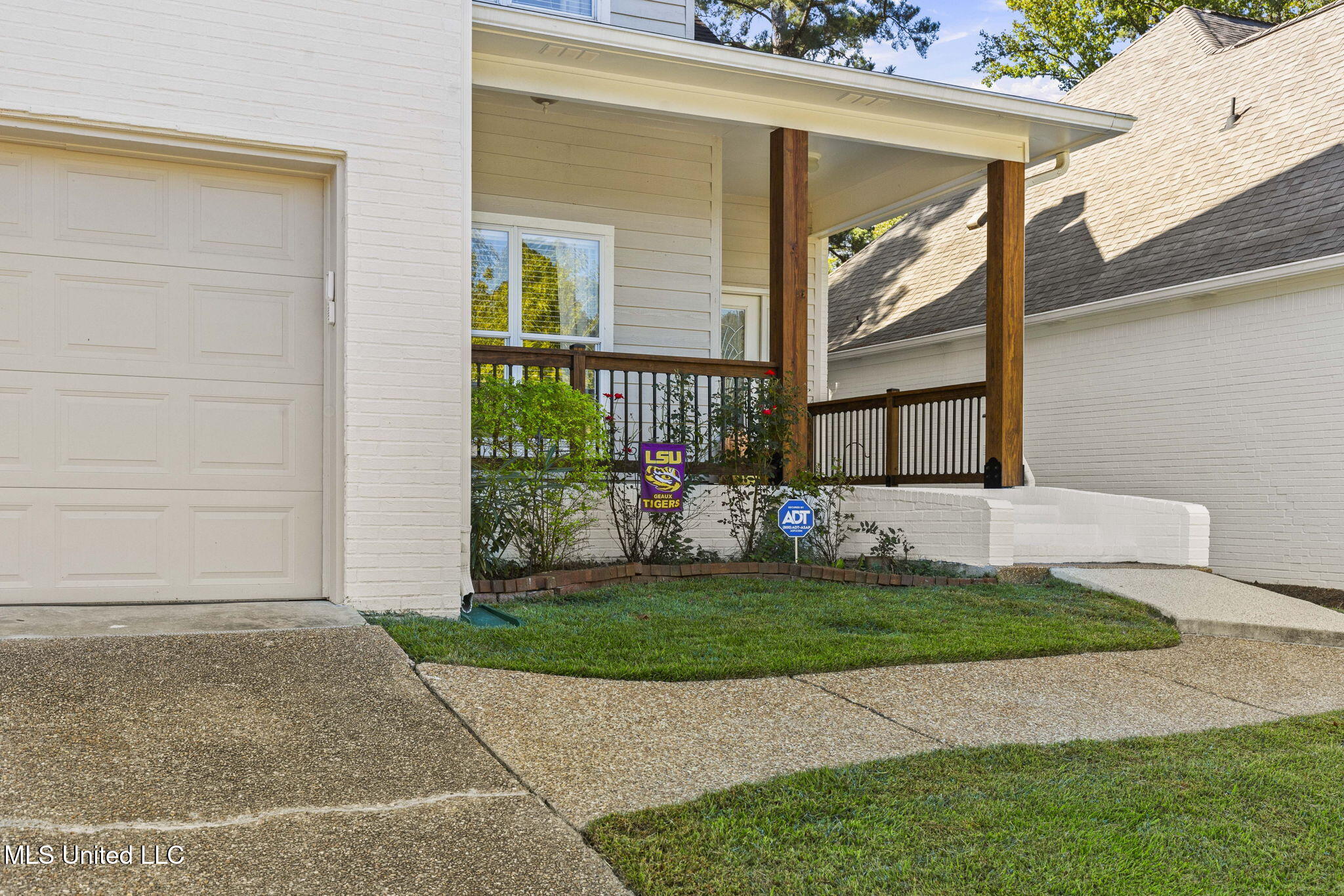 889 N Deerfield Drive