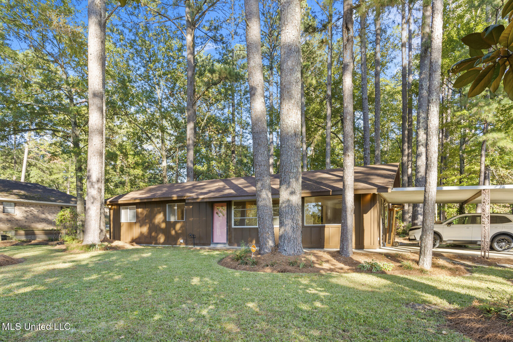 110 Pine Hill Circle