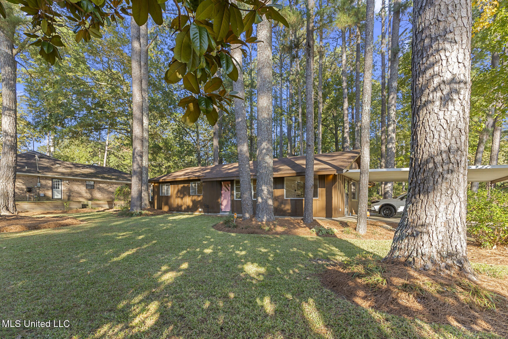 110 Pine Hill Circle