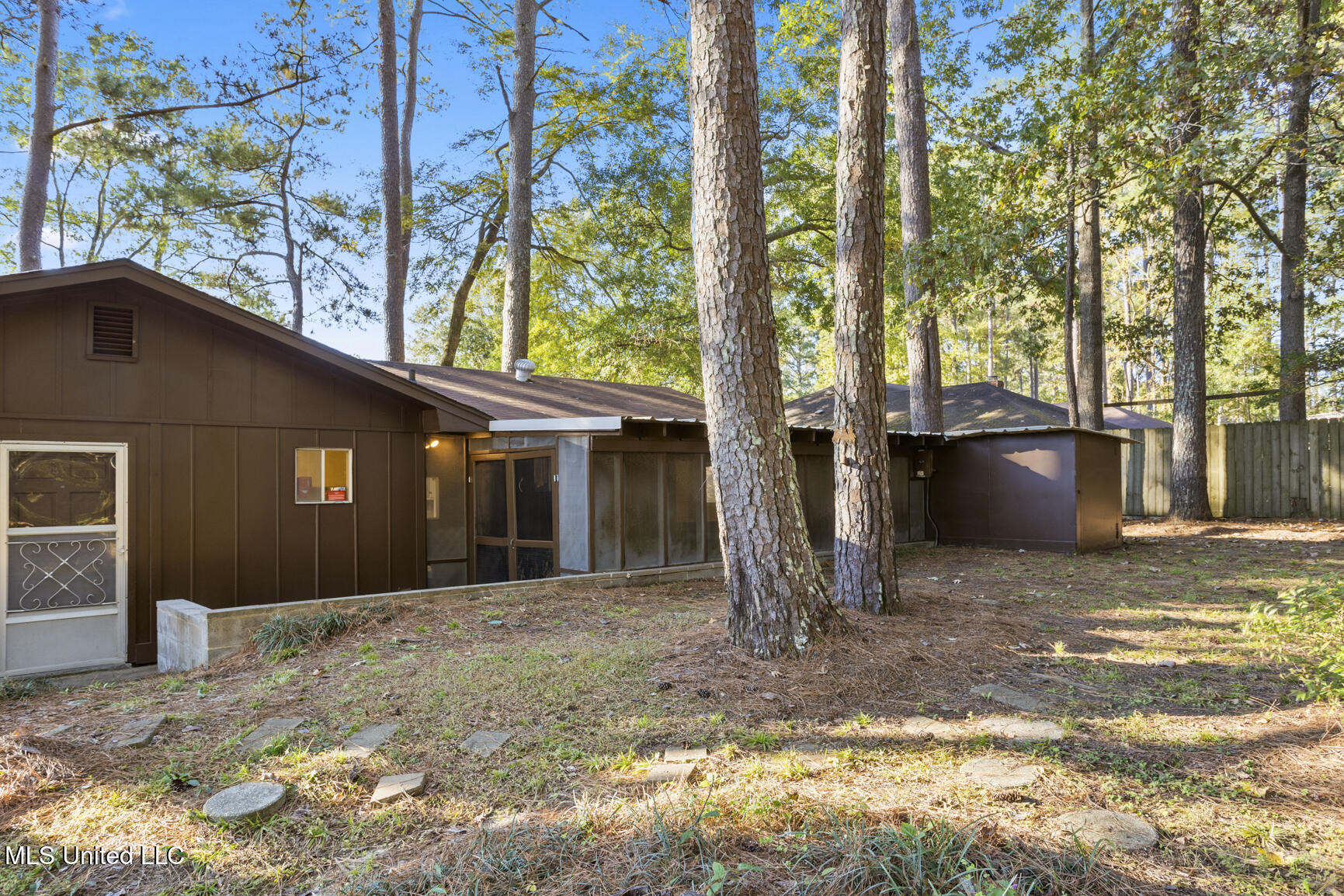 110 Pine Hill Circle