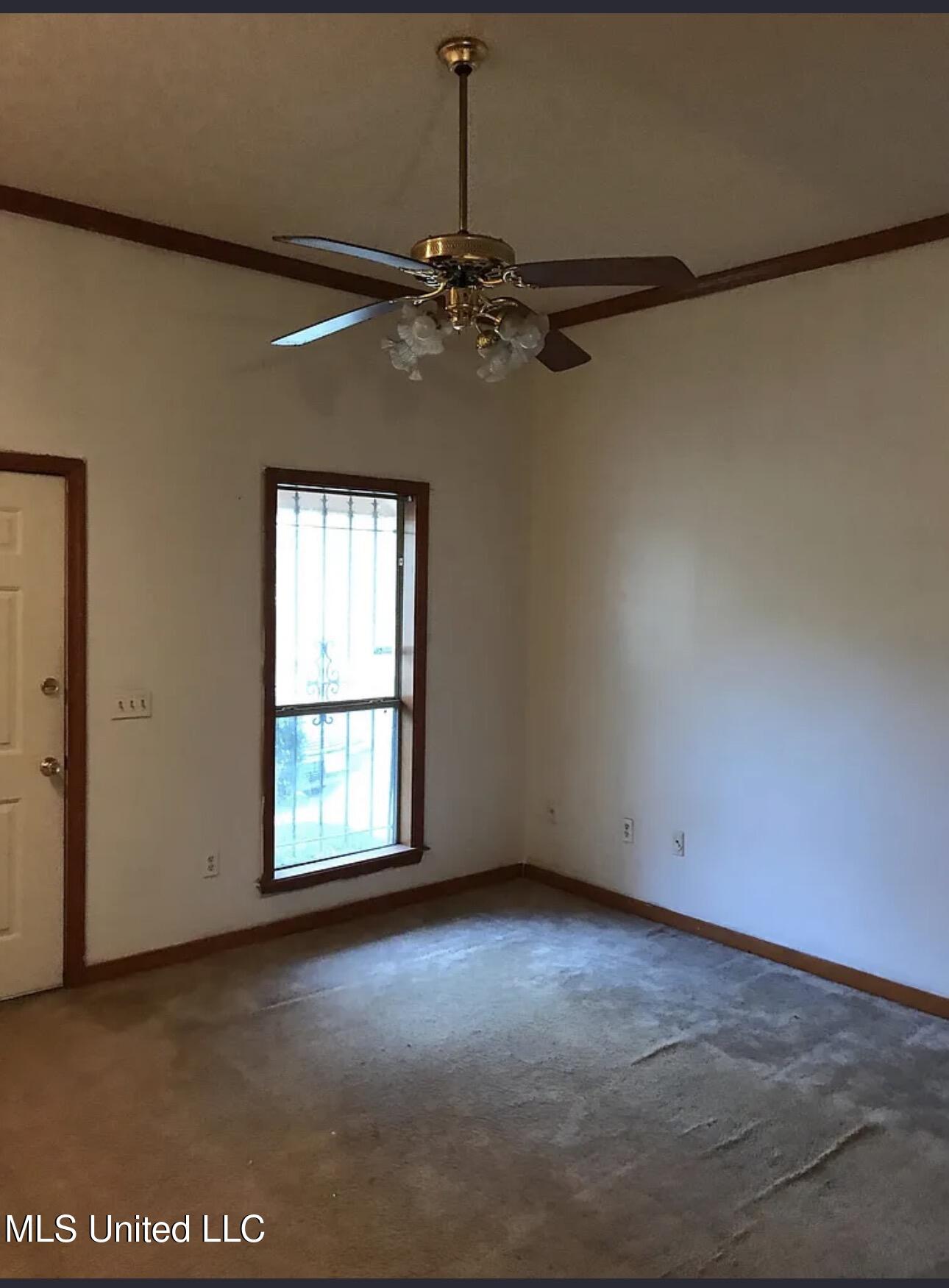 2813 Brookwood Drive