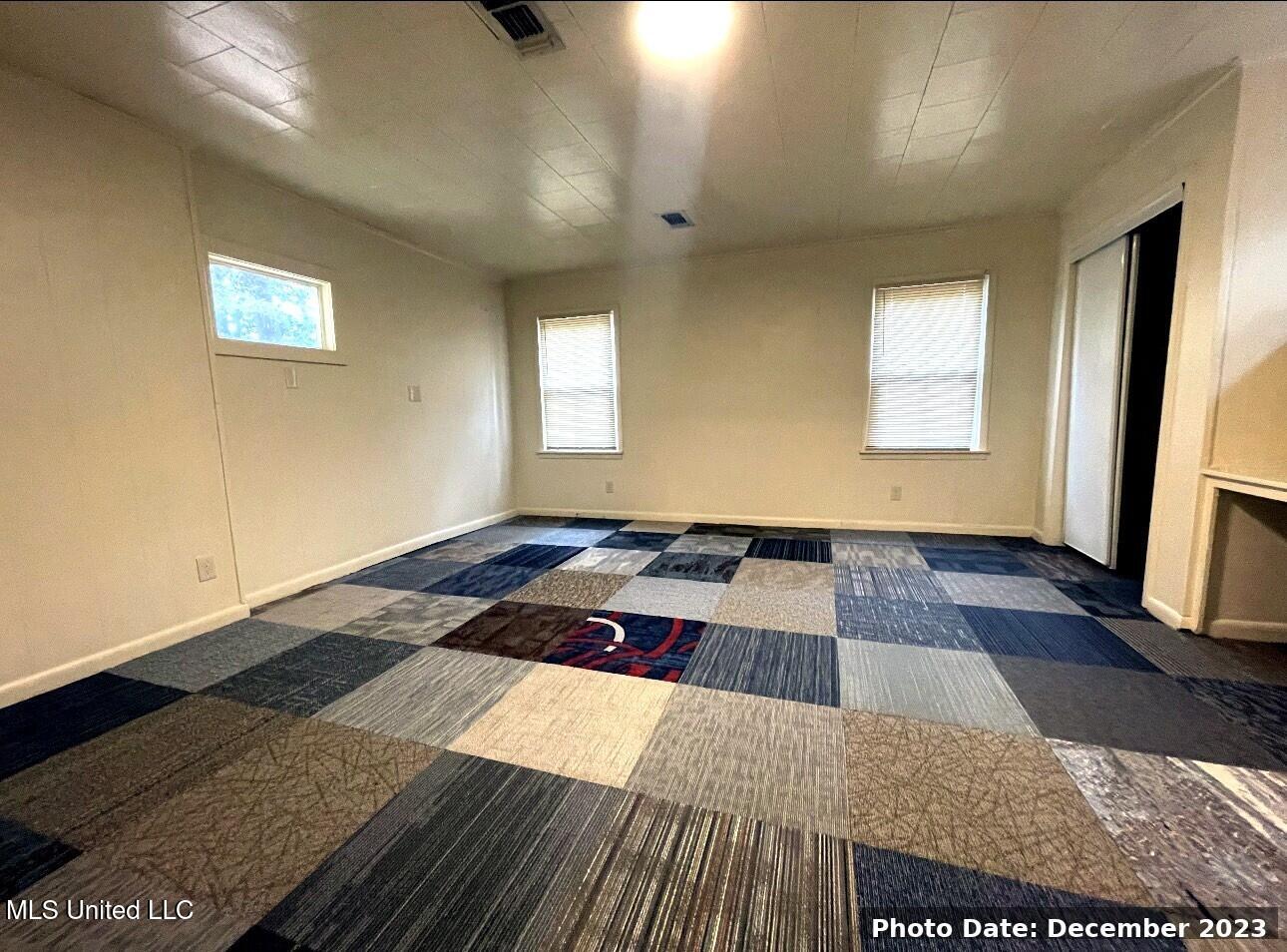 751 Woodbury Road
