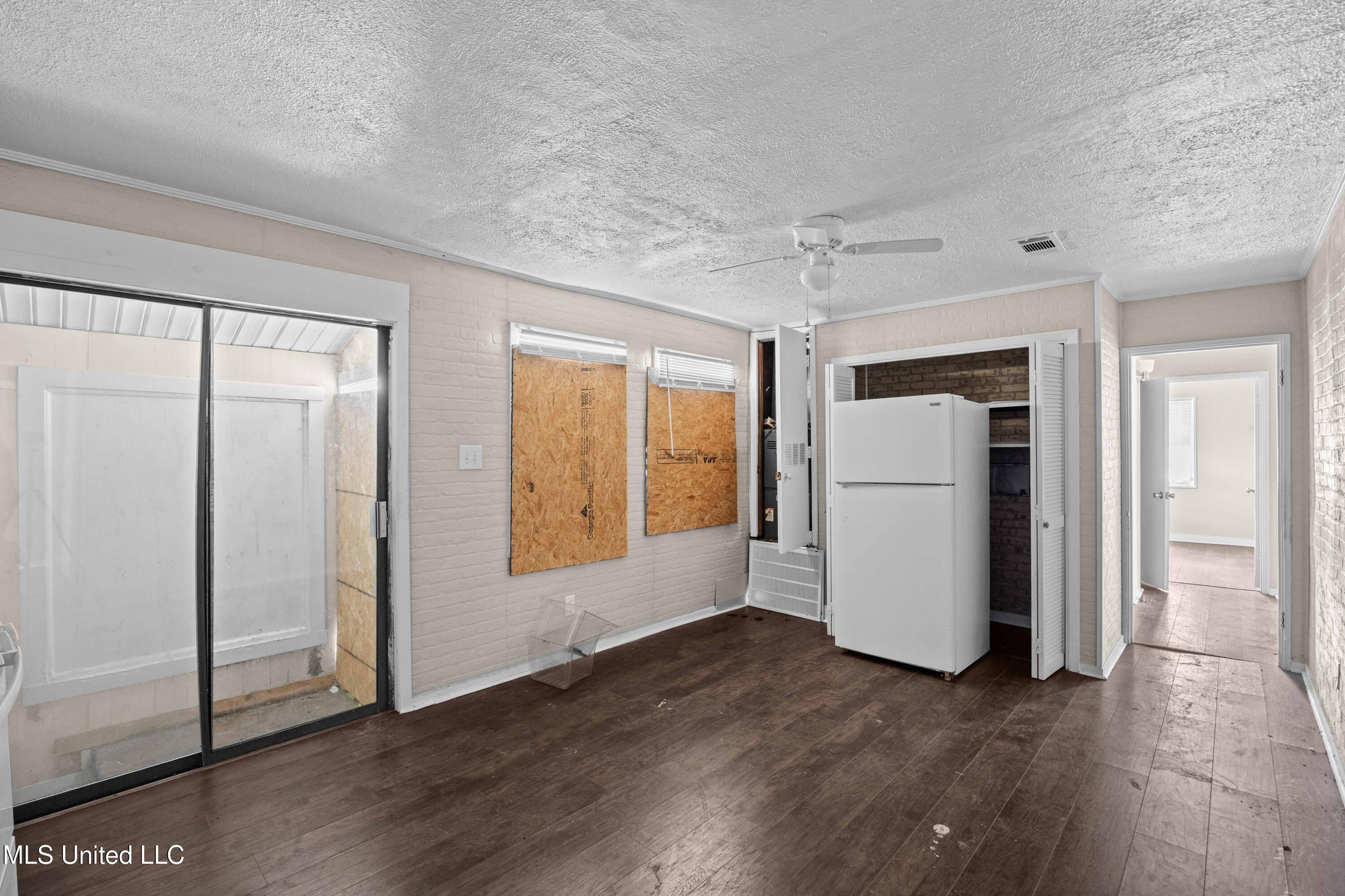 920 Woody Drive