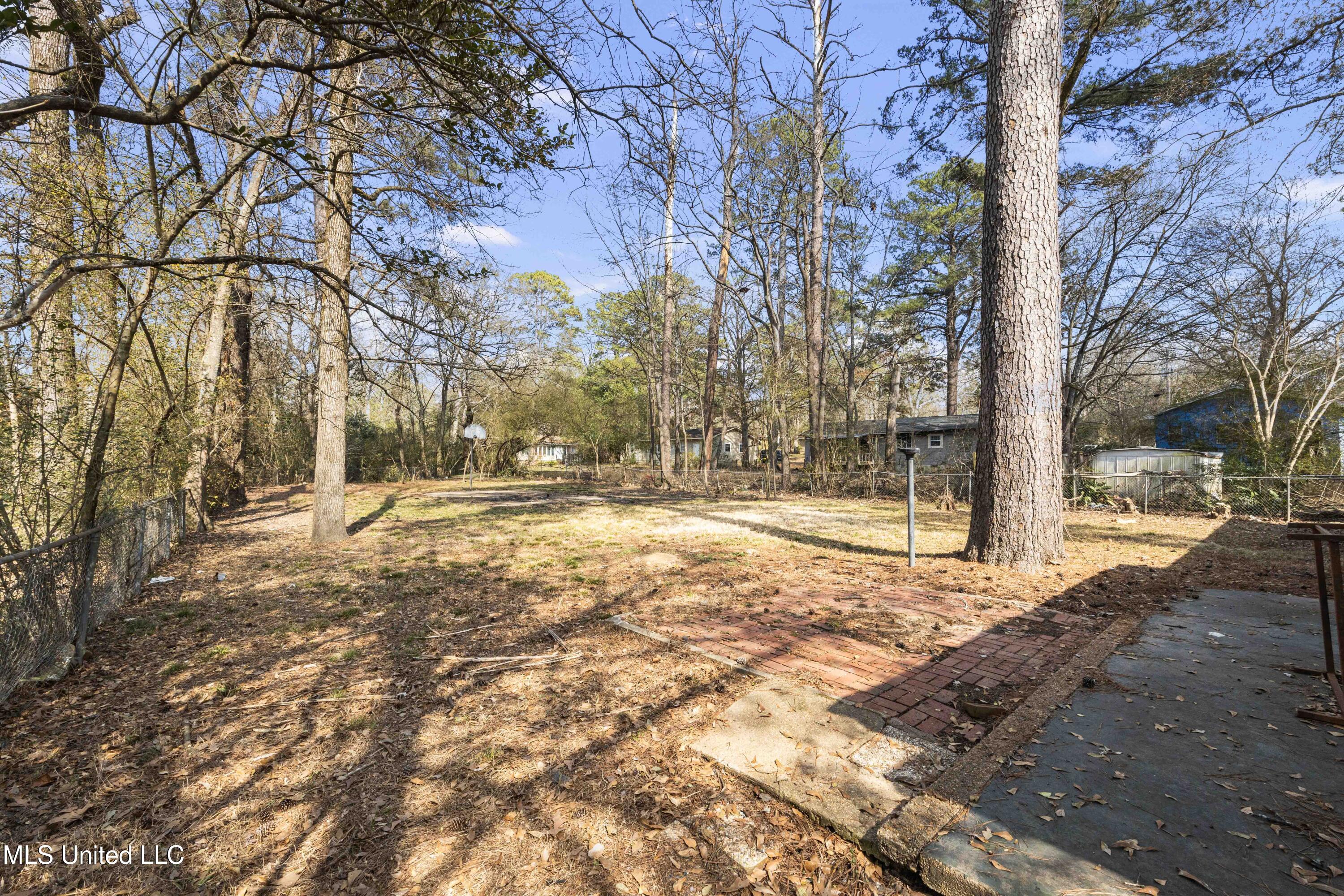 920 Woody Drive