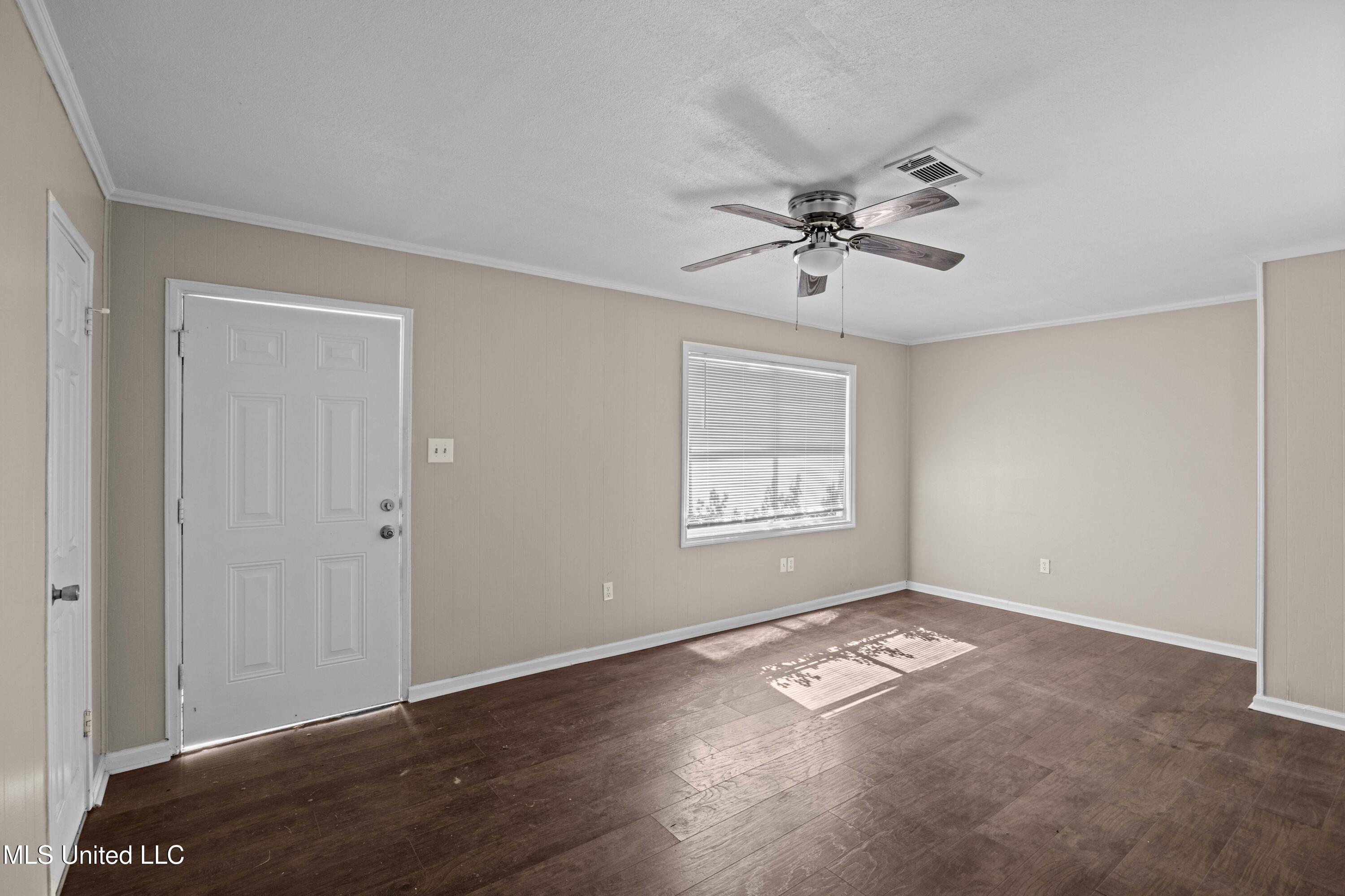920 Woody Drive