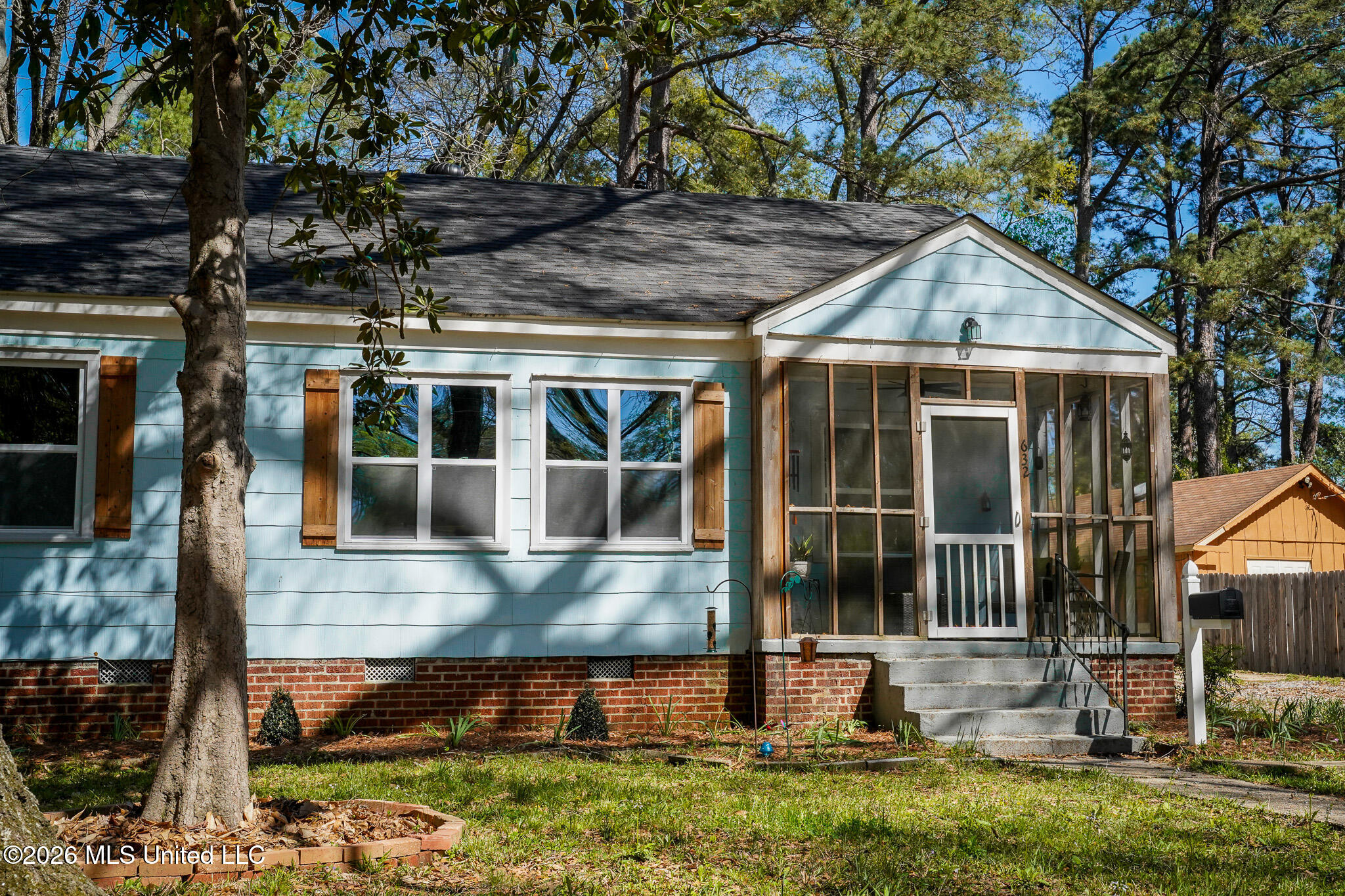 632 Woodbury Road