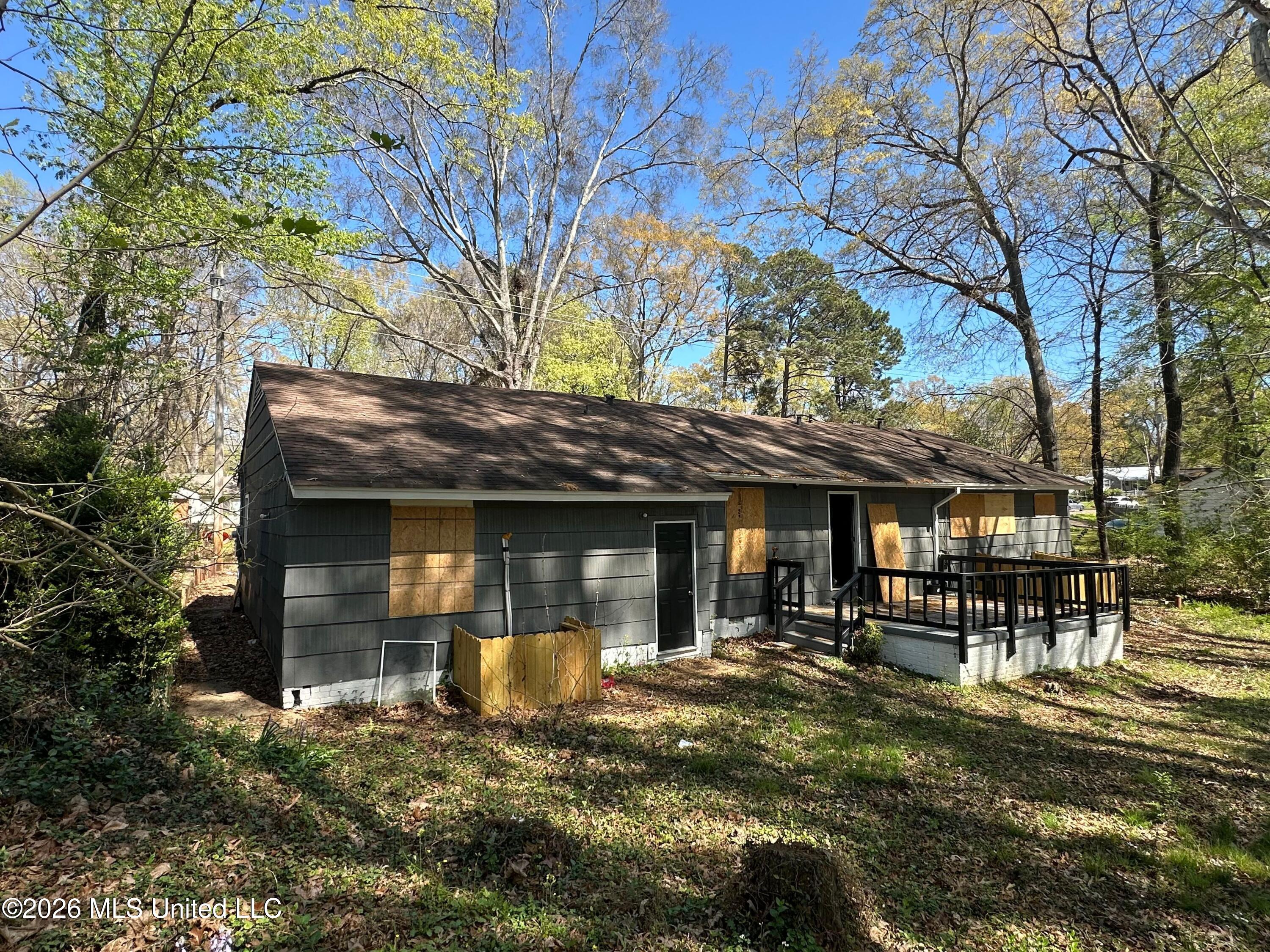 415 E Northside Drive