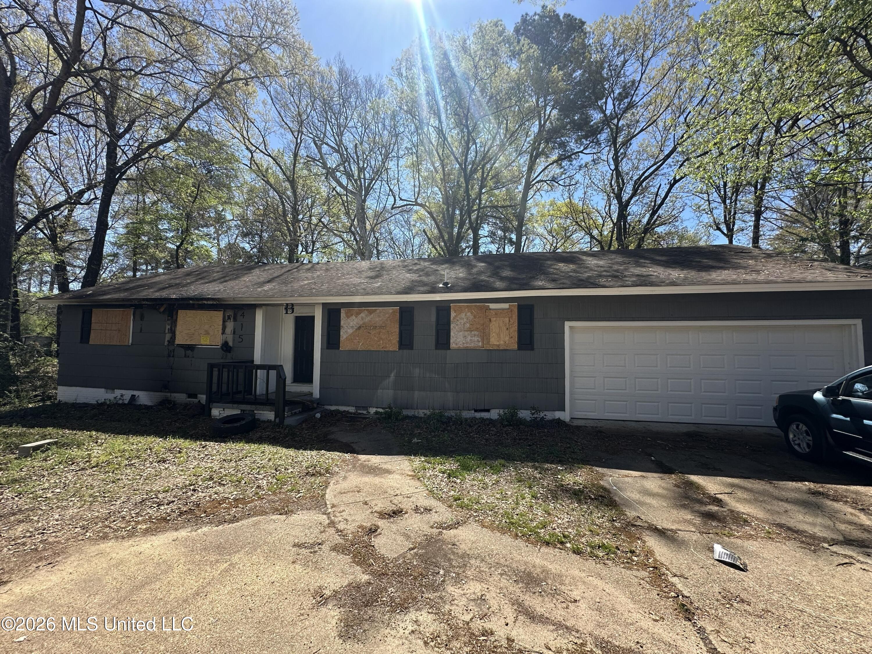 415 E Northside Drive