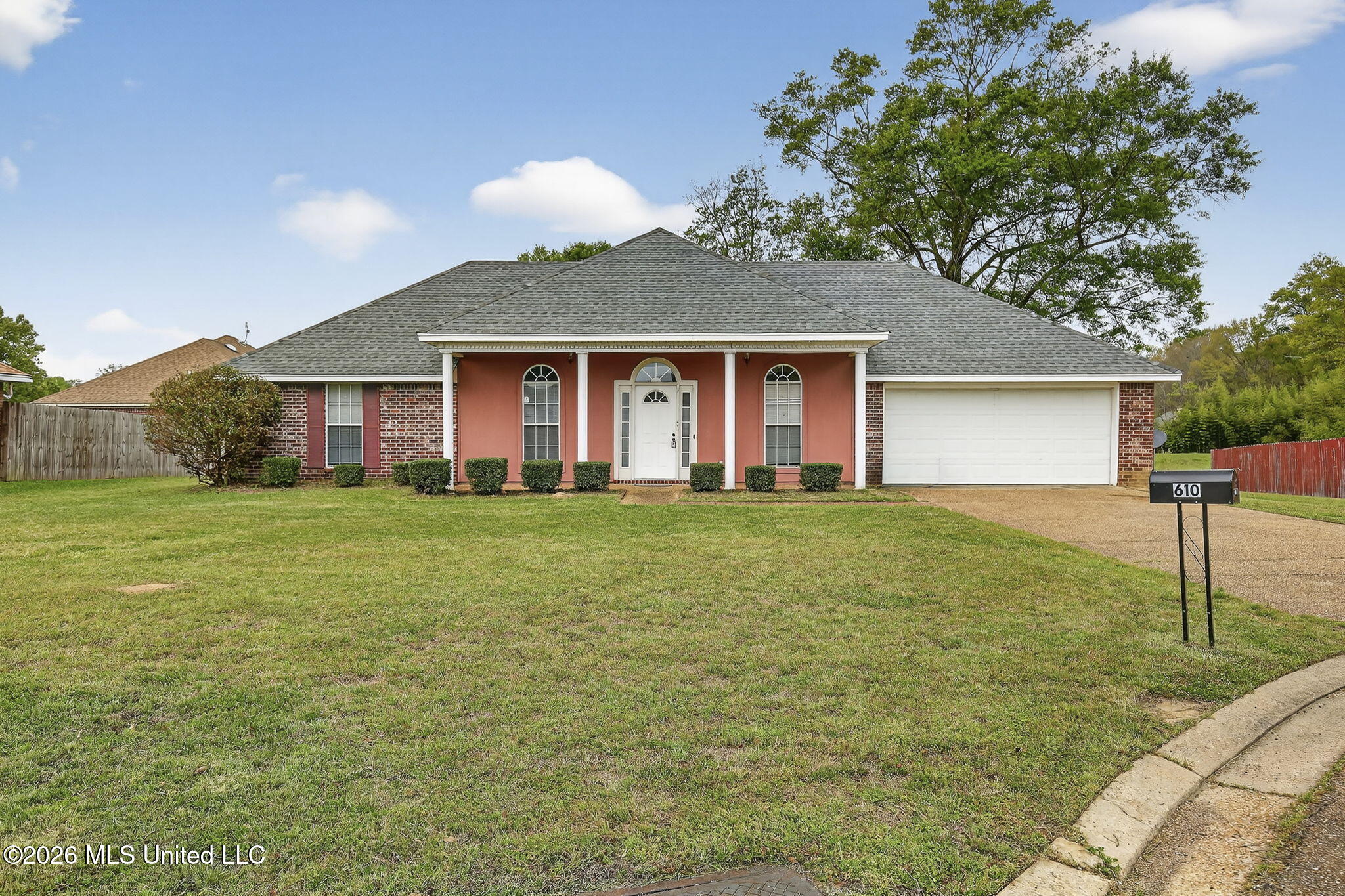 610 Ridge Place