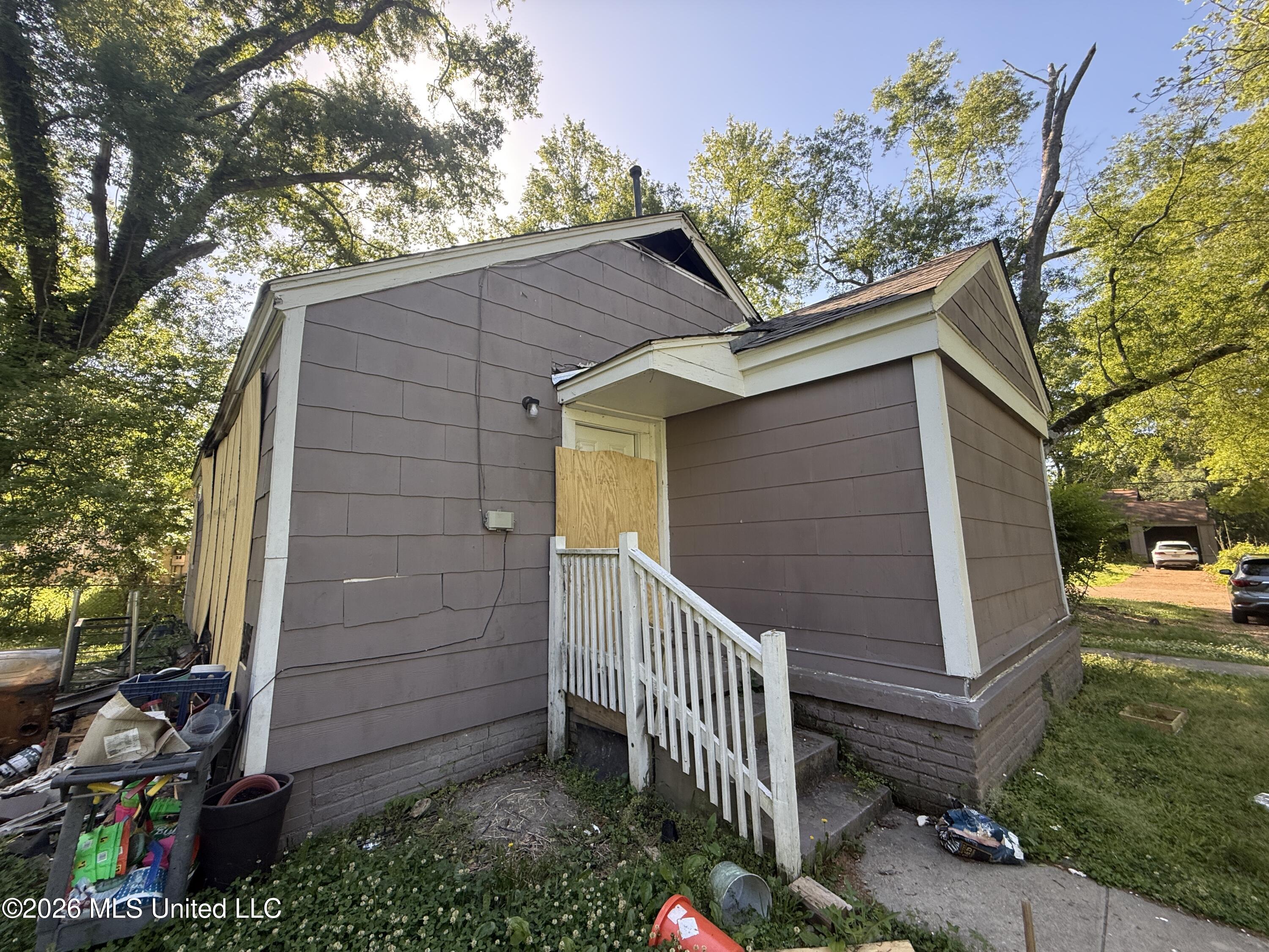 522 Woodbury Road