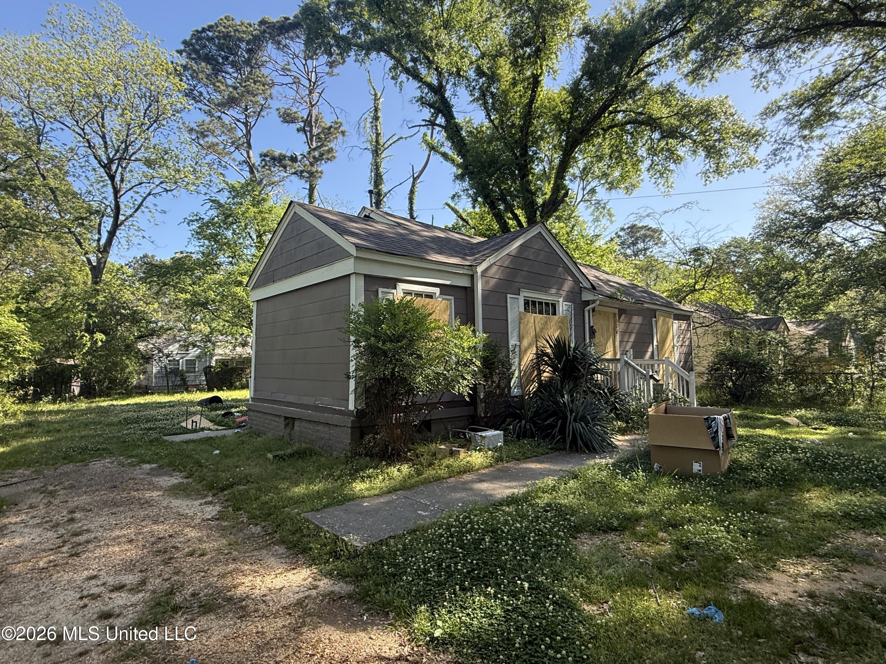 522 Woodbury Road