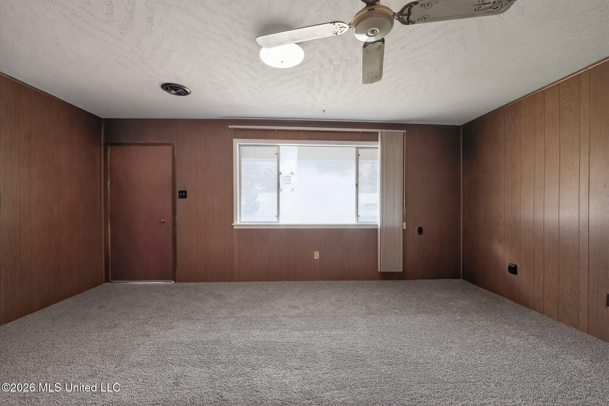 1136 Woodville Drive