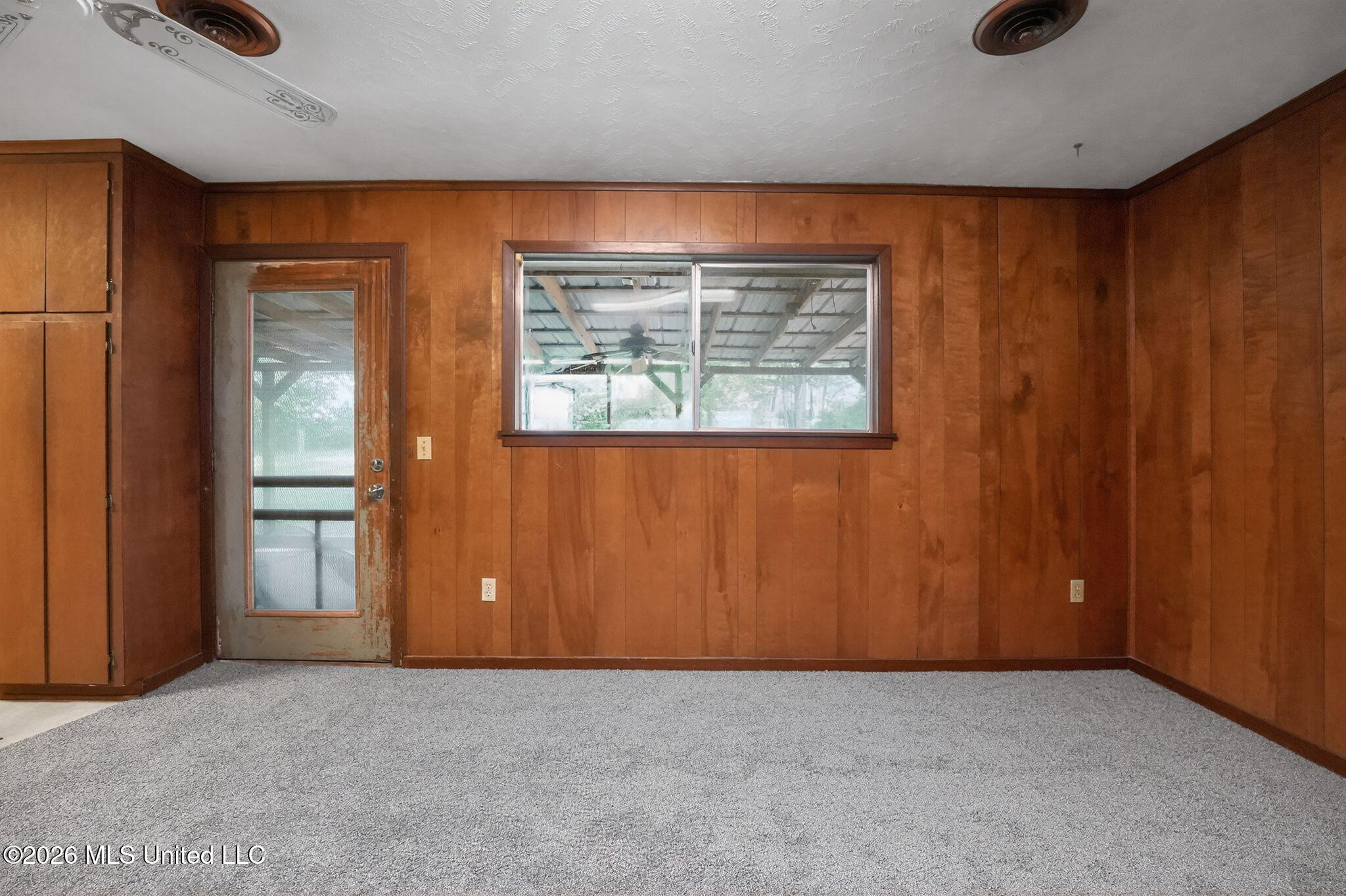 1136 Woodville Drive