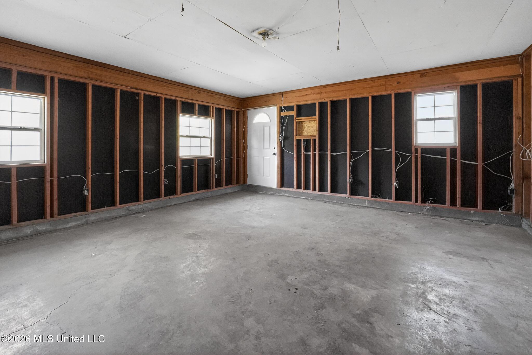 1136 Woodville Drive