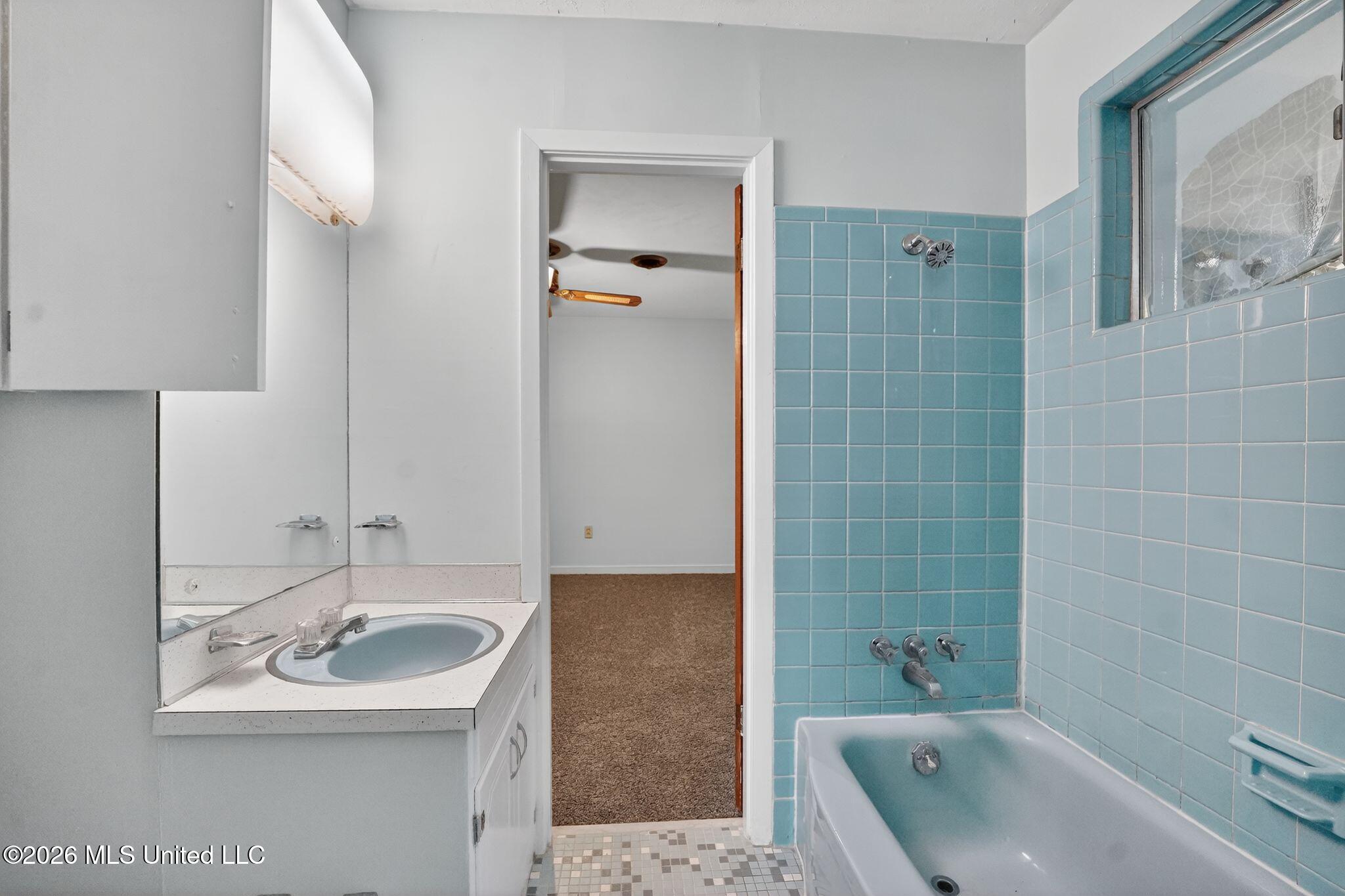 1136 Woodville Drive