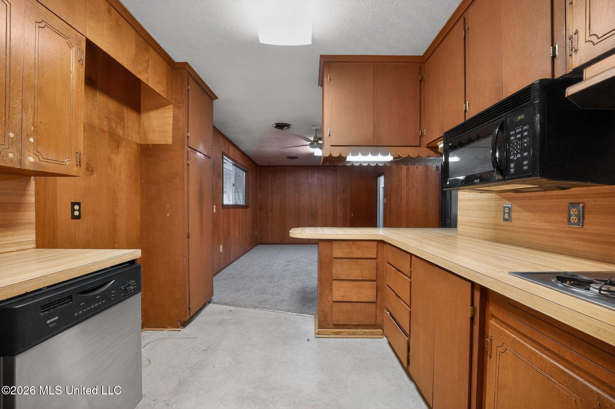 1136 Woodville Drive