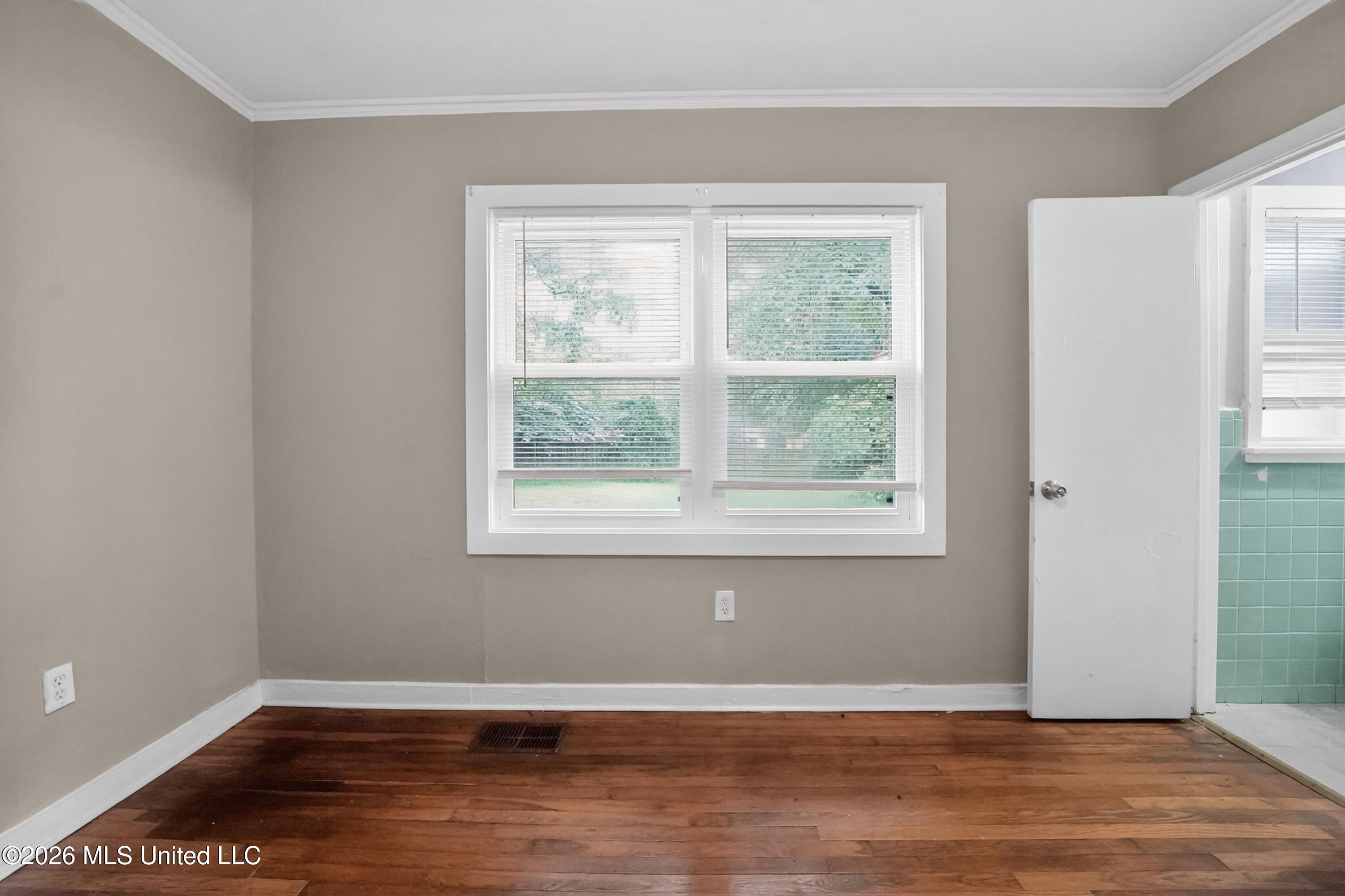 253 E Northside Drive