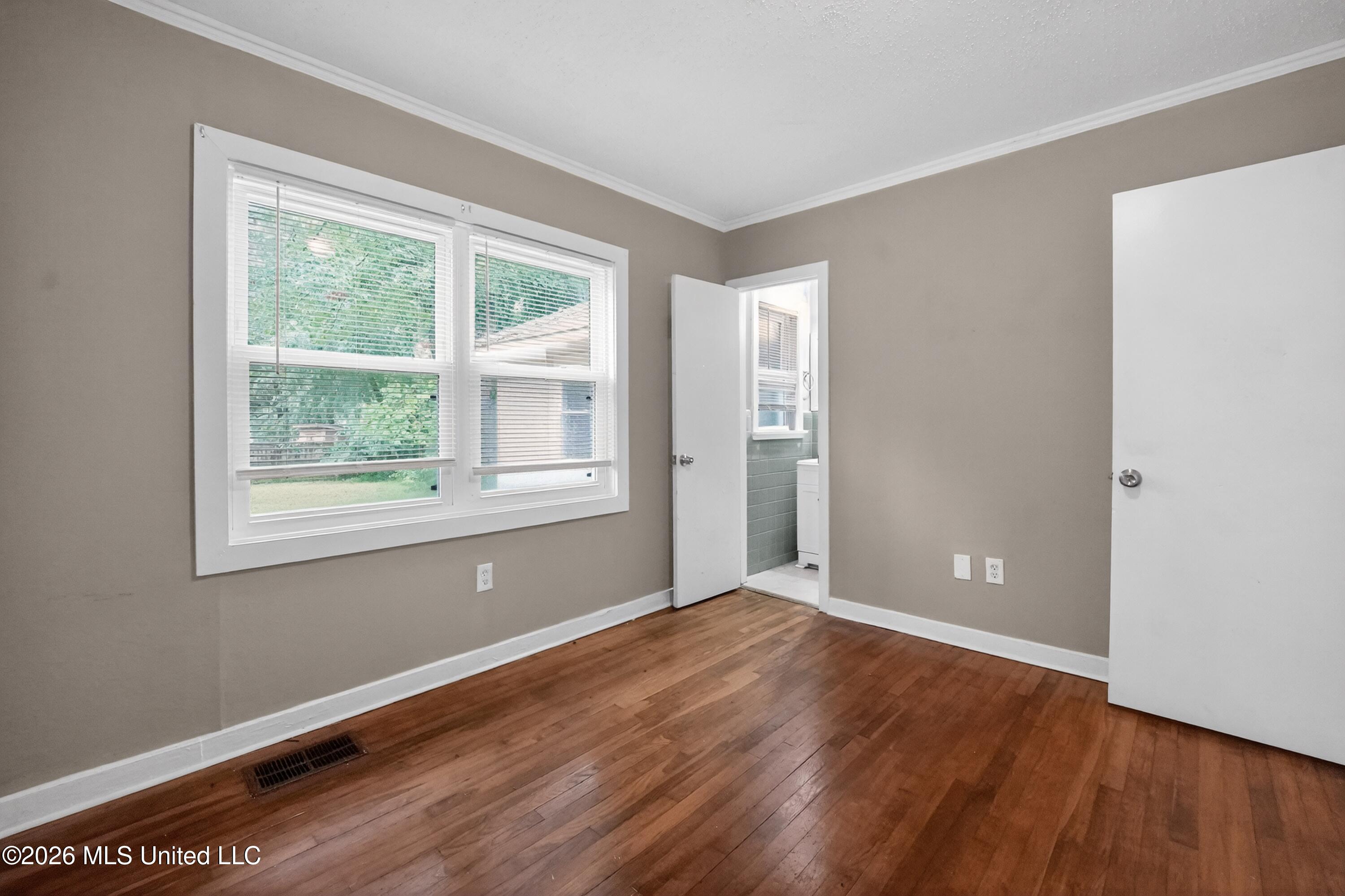253 E Northside Drive