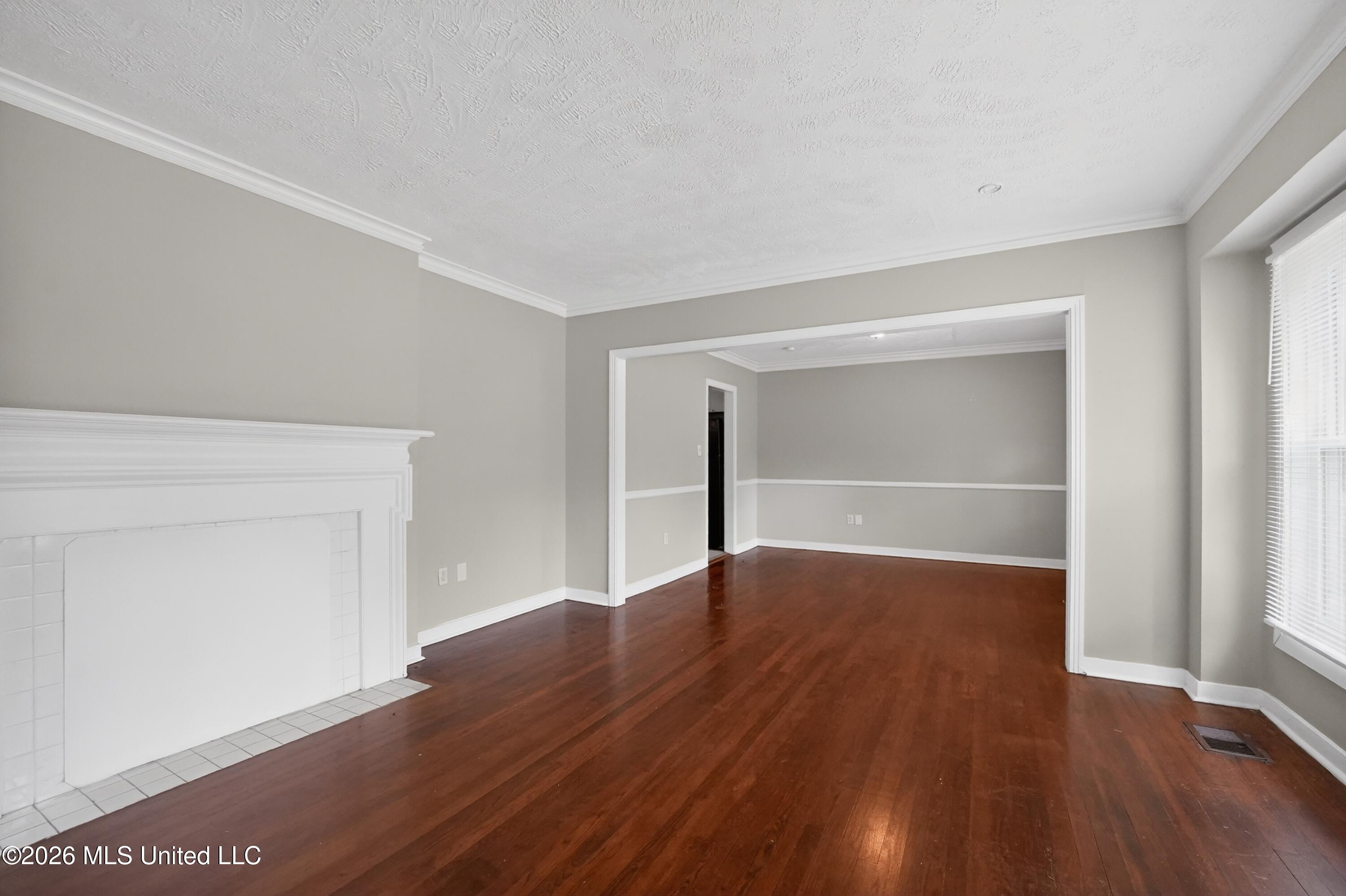 253 E Northside Drive