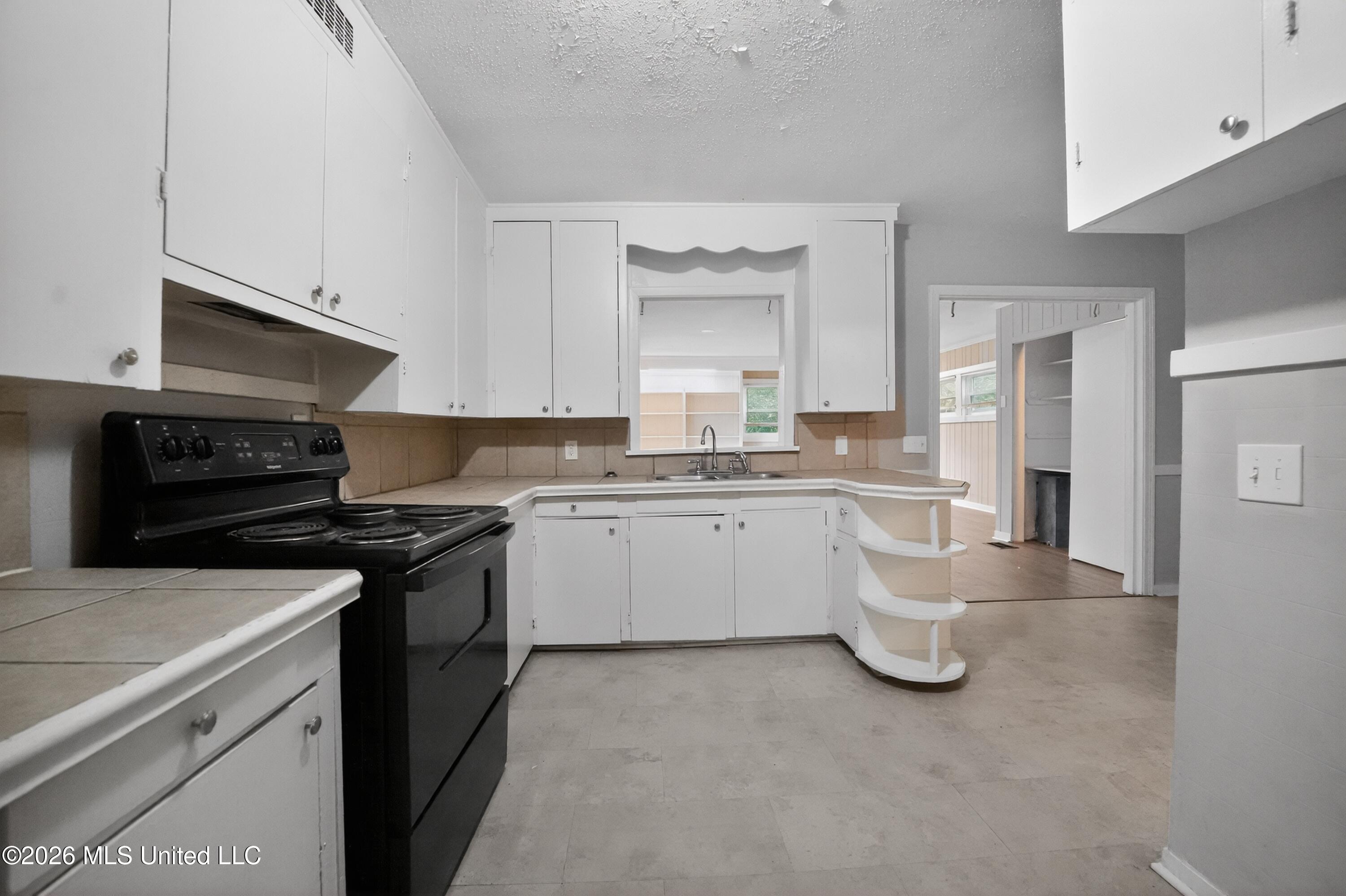 253 E Northside Drive
