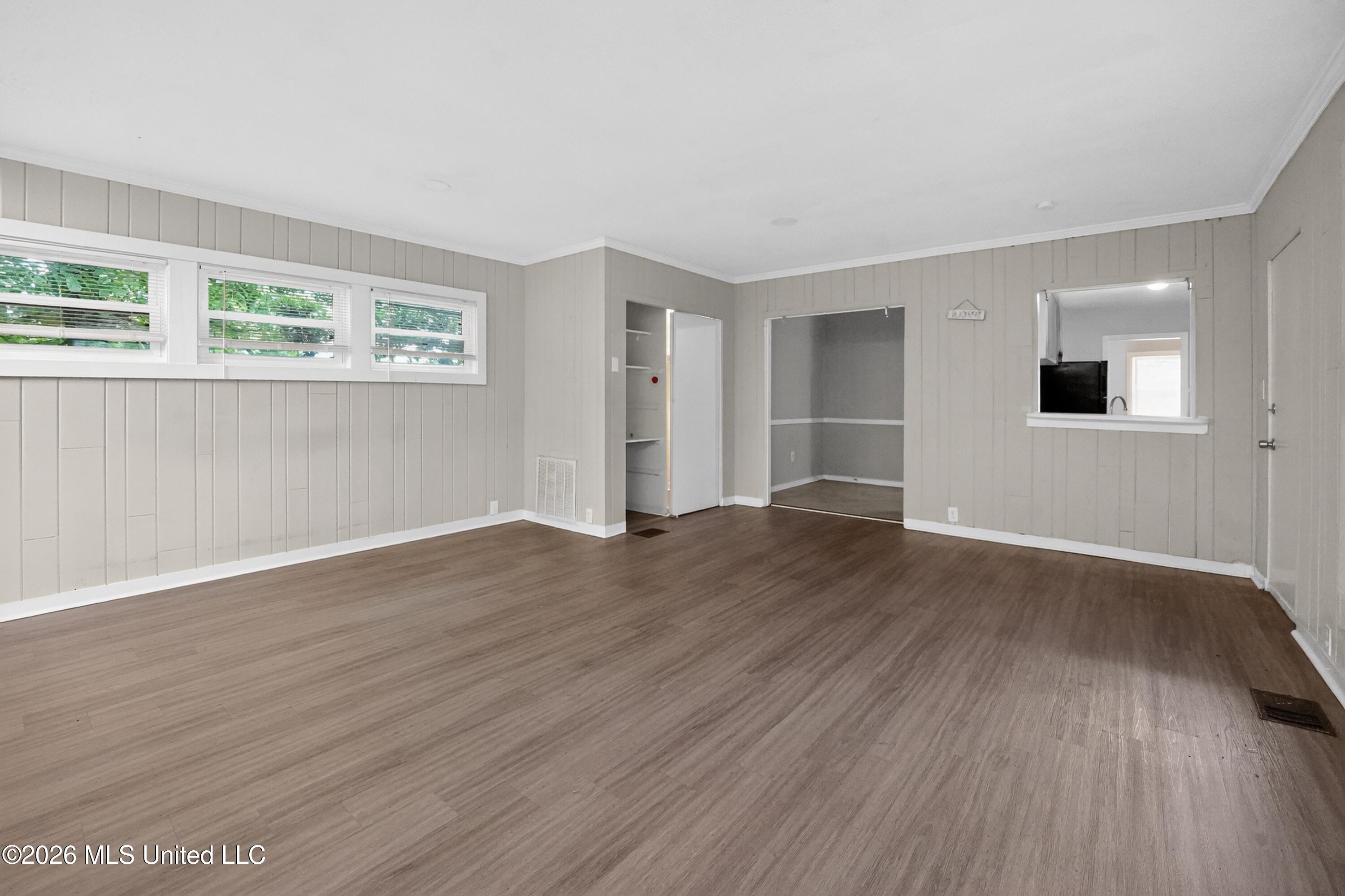 253 E Northside Drive