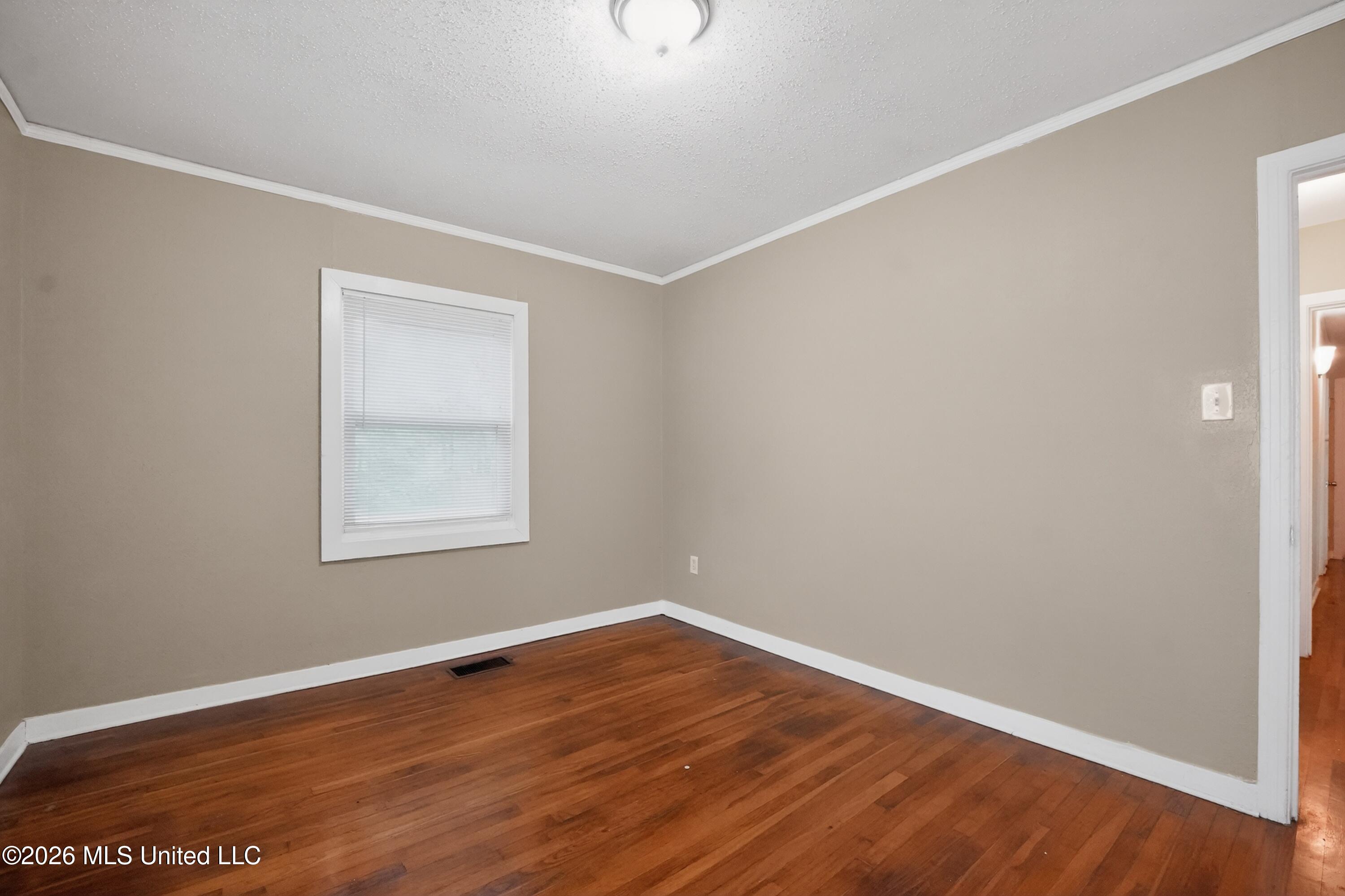 253 E Northside Drive