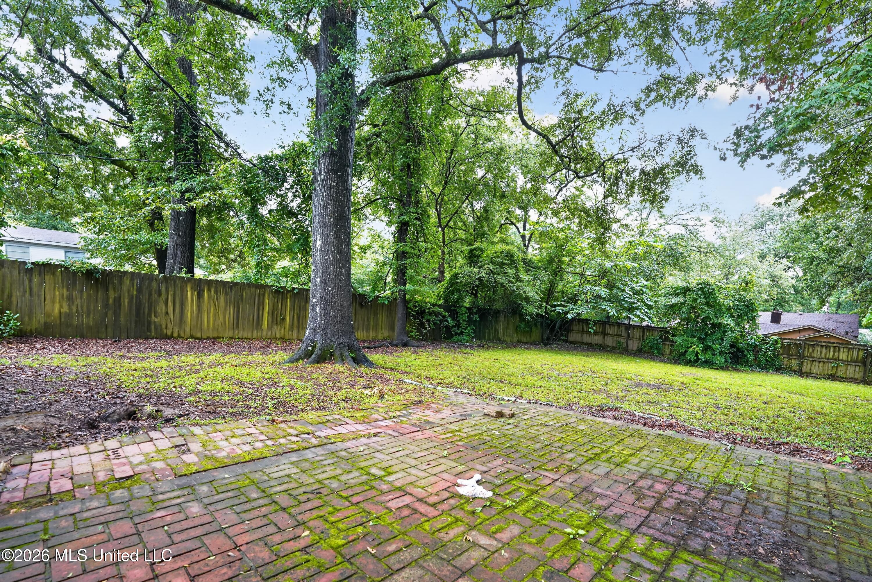 253 E Northside Drive