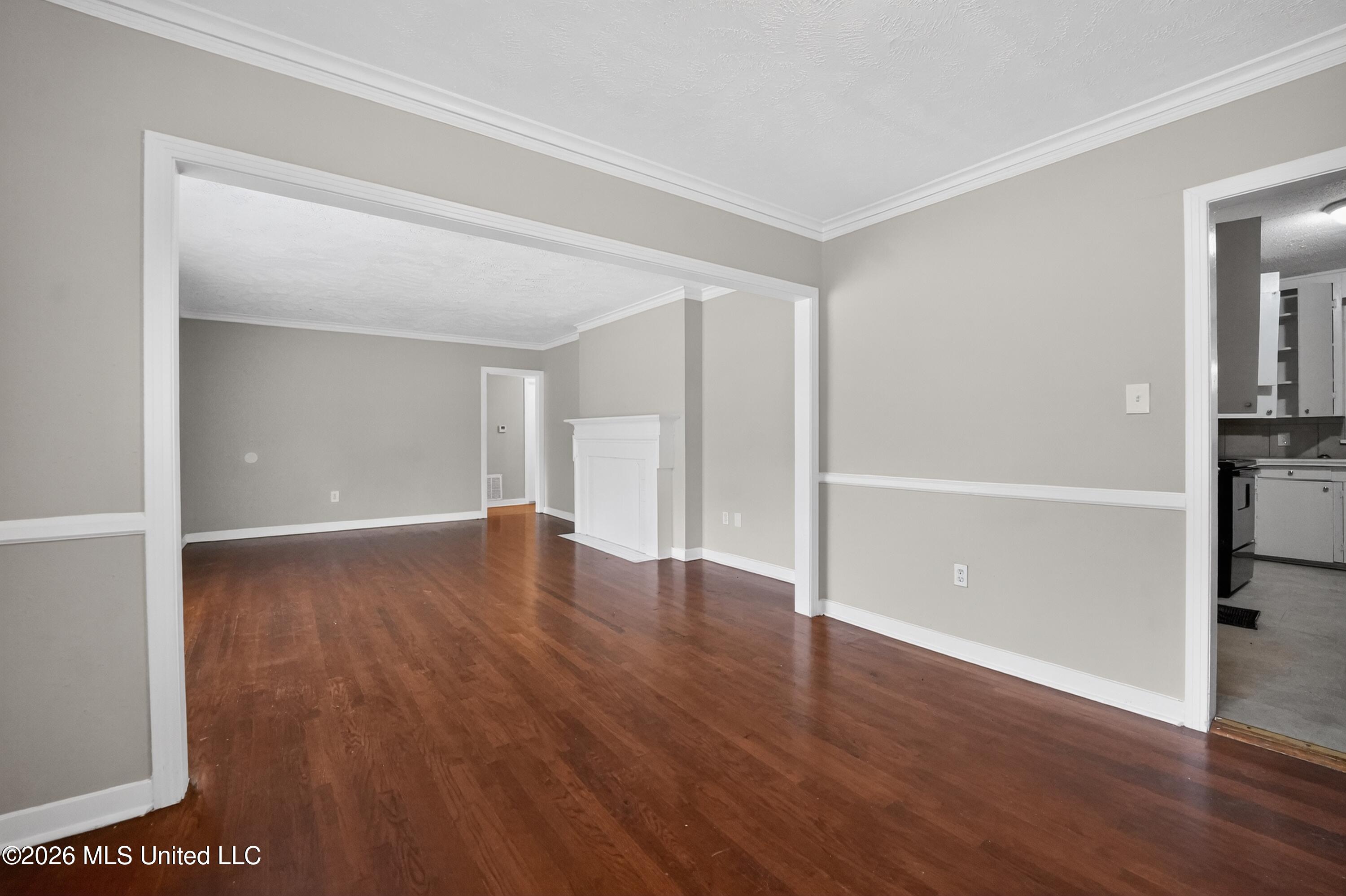 253 E Northside Drive