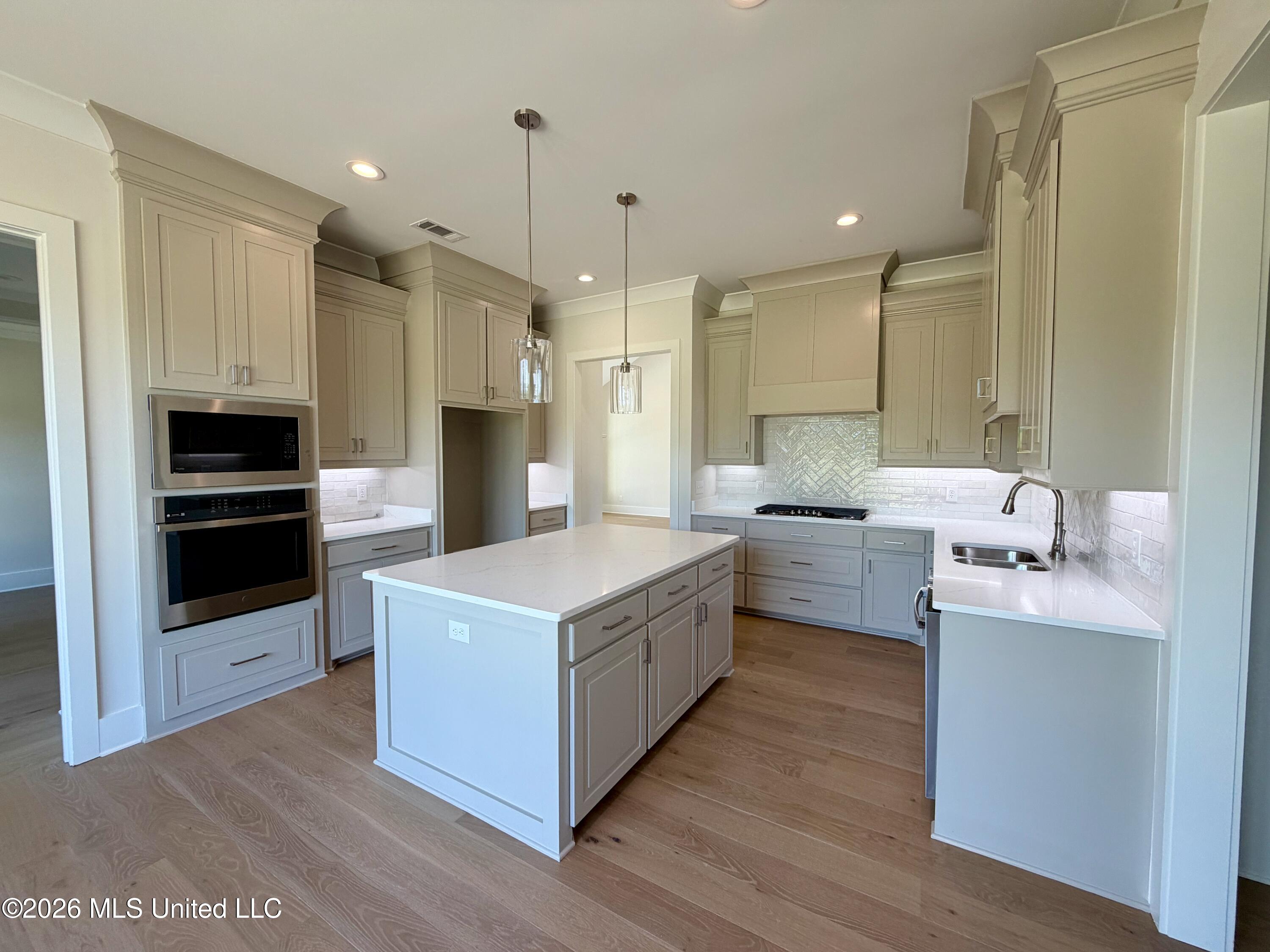 305 Mesa Cove