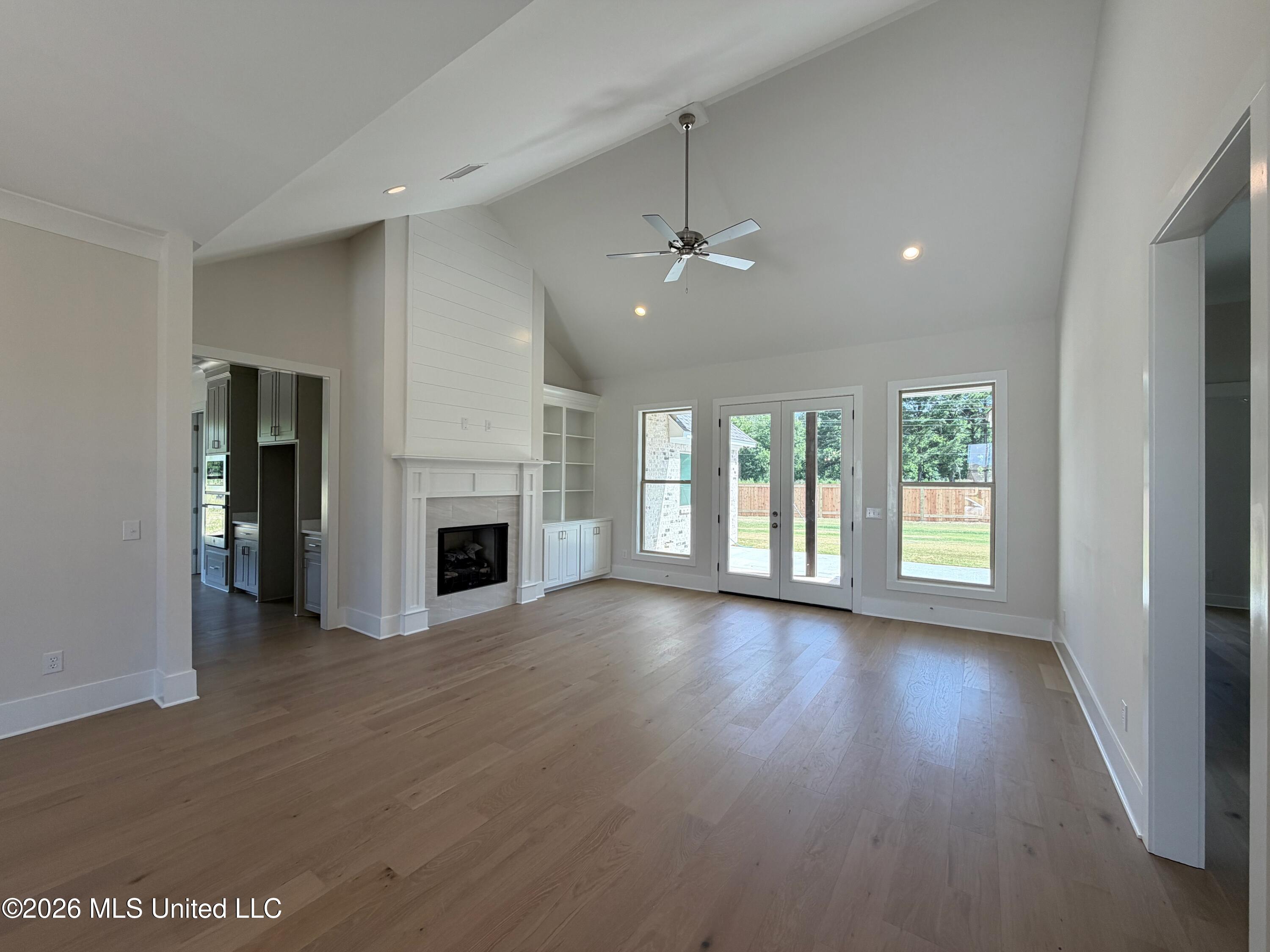 305 Mesa Cove